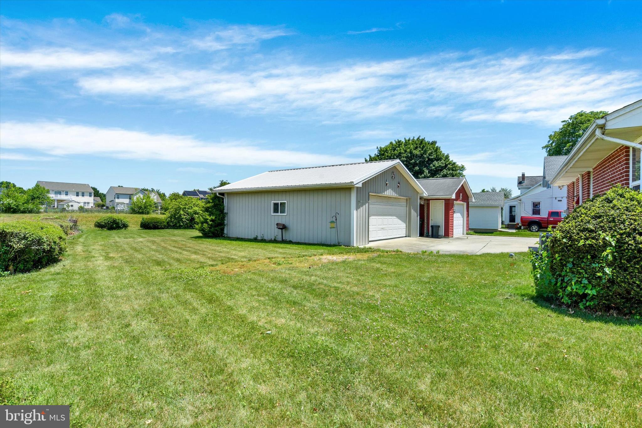 SOUTH LONDONDERRY - Residential