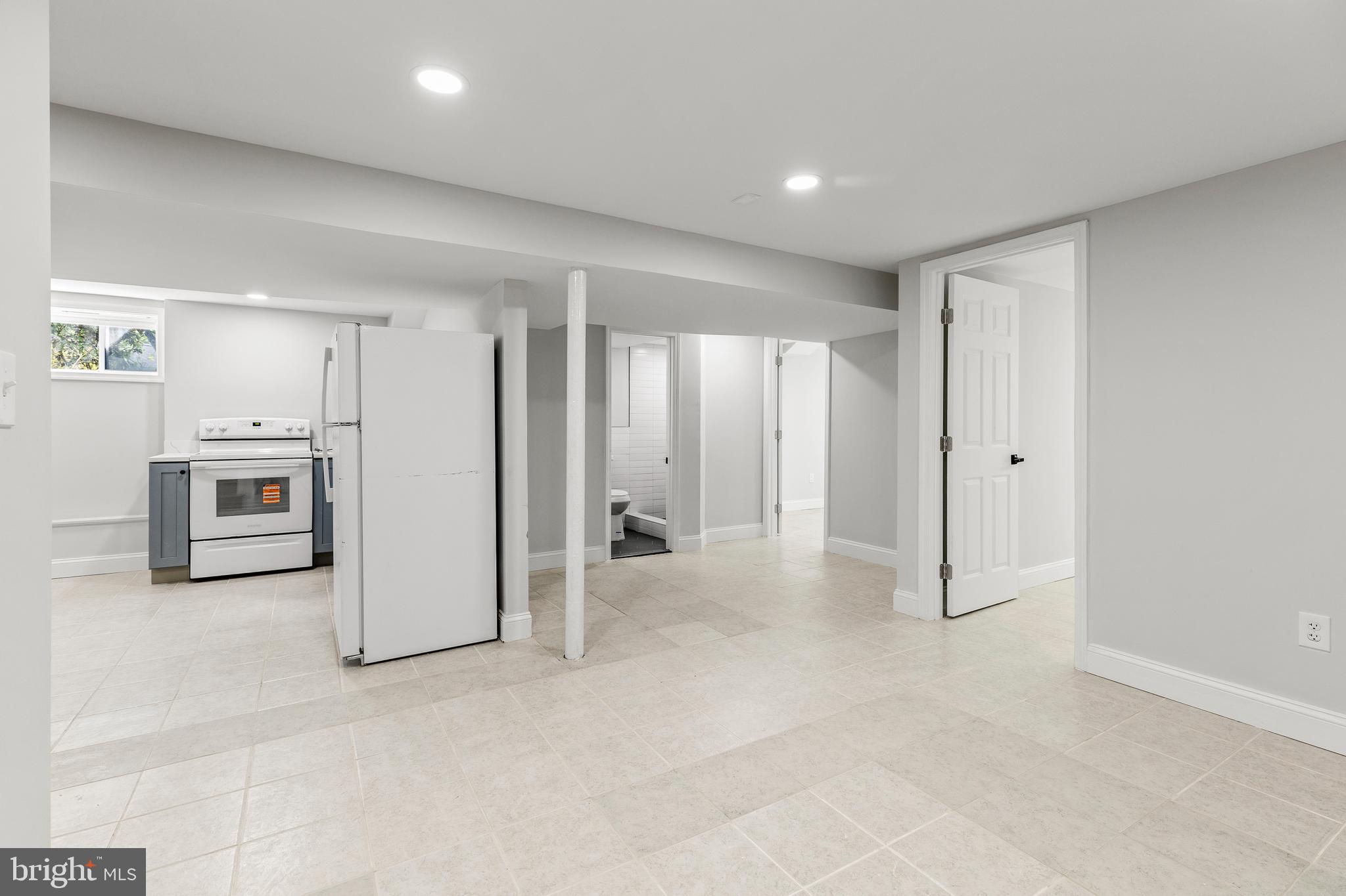 FALLS PARK - Residential Lease
