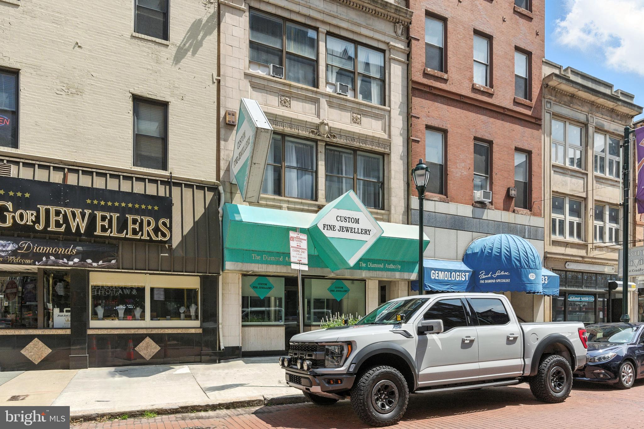 WASHINGTON SQ - Commercial Sale