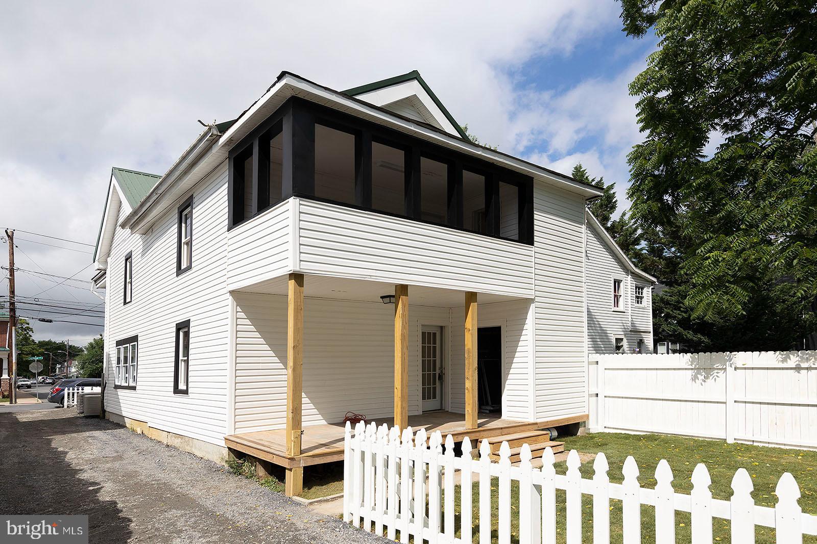 STROSNIDER - Residential Lease