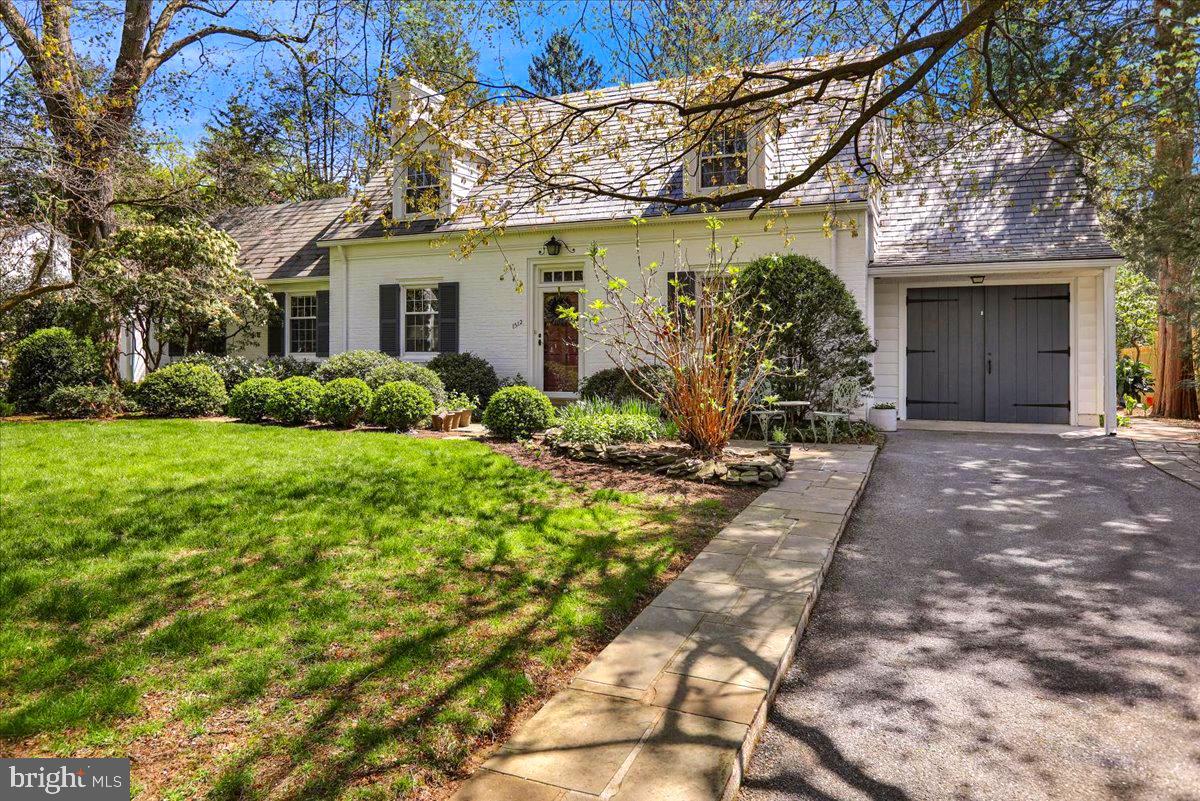 SCHOOL LANE HILLS - Residential