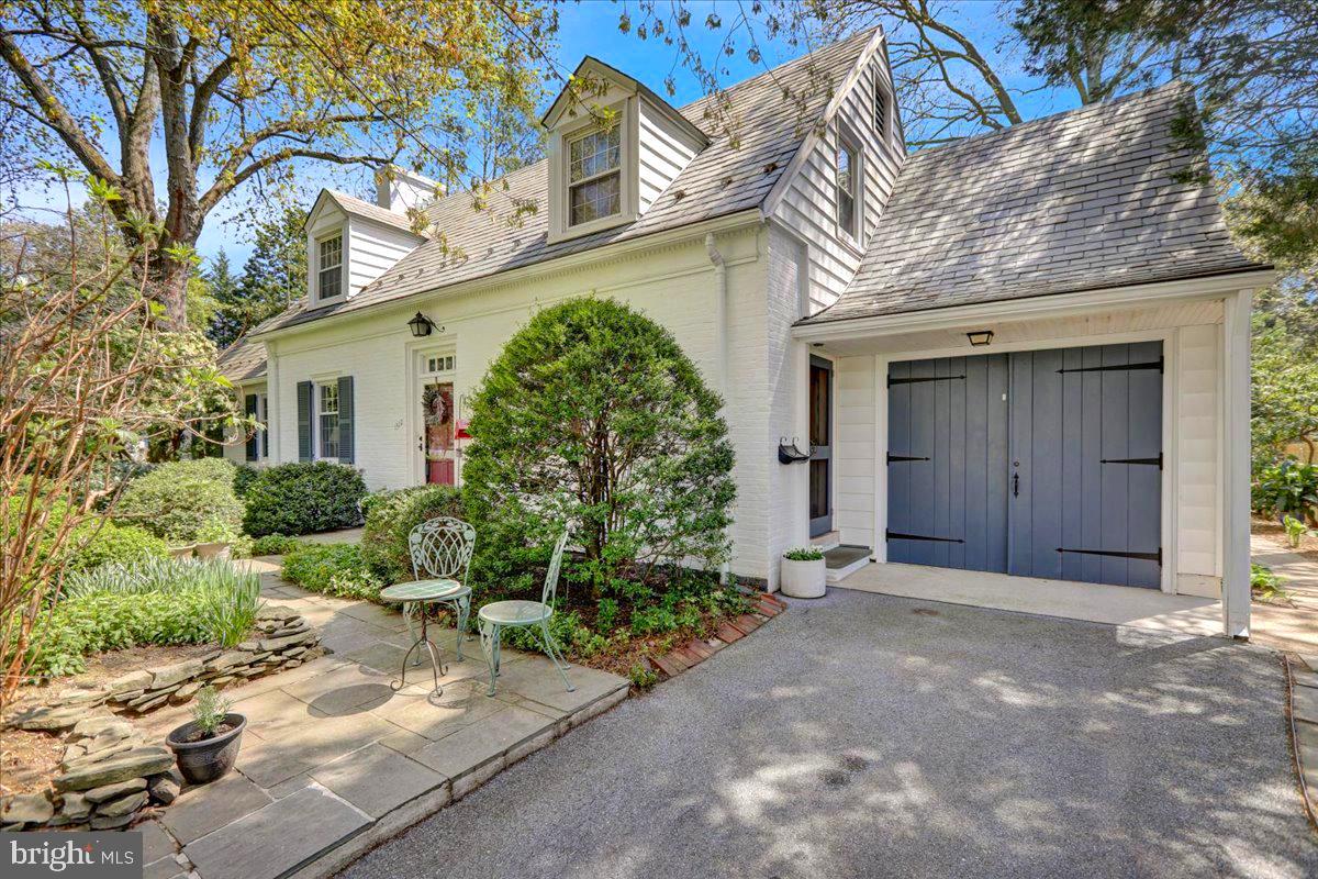 SCHOOL LANE HILLS - Residential