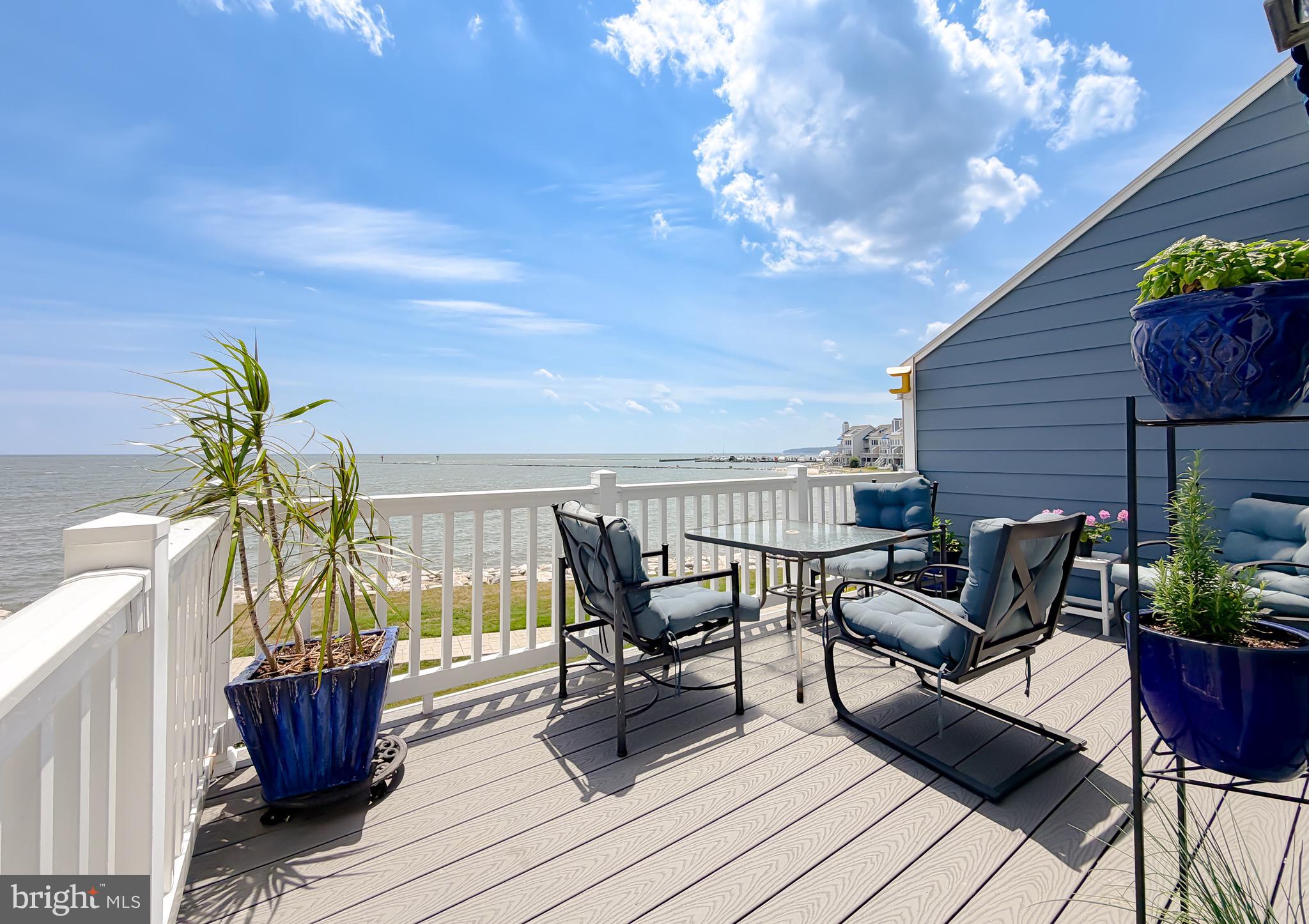 WINDWARD KEY - Residential
