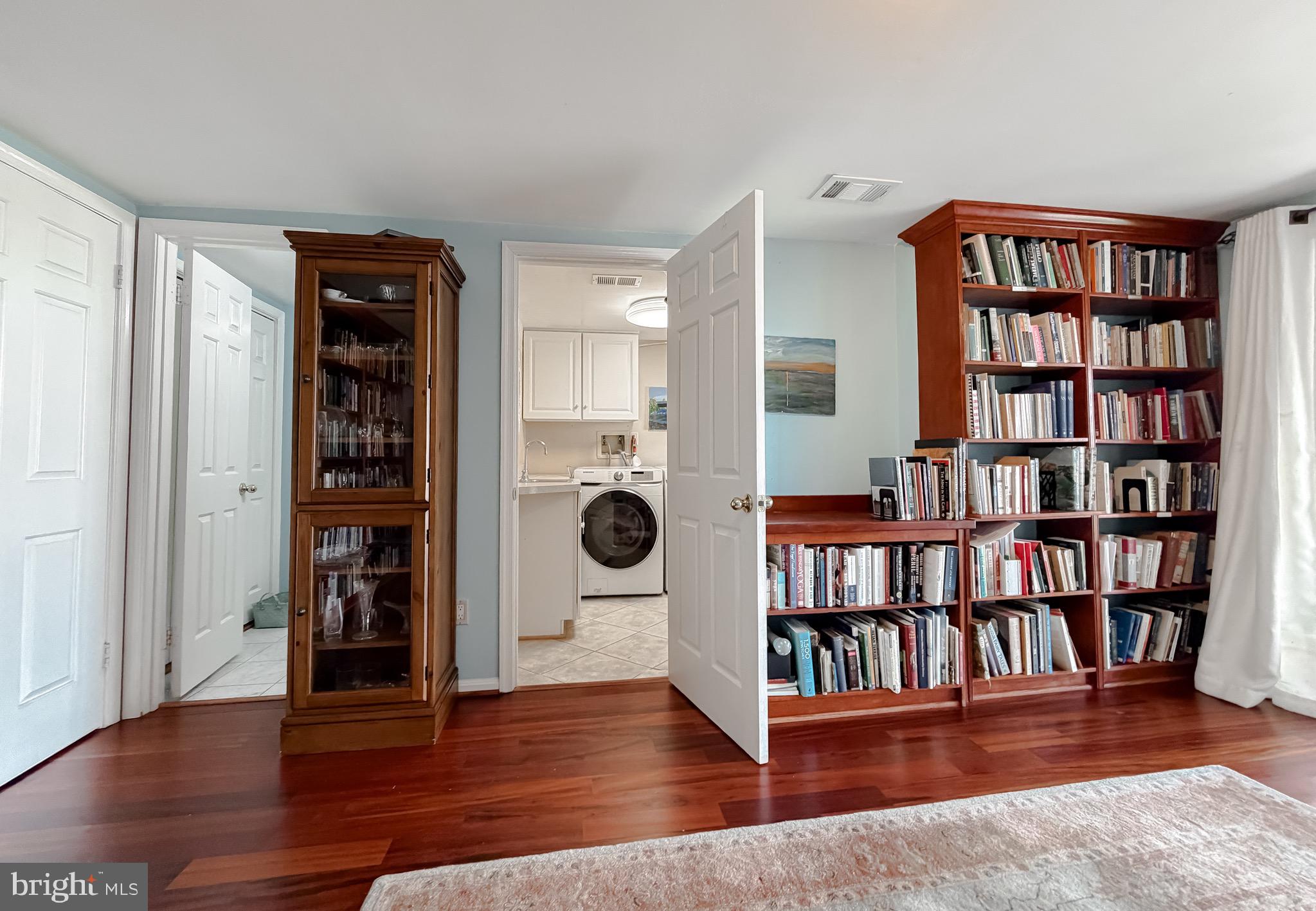 WINDWARD KEY - Residential