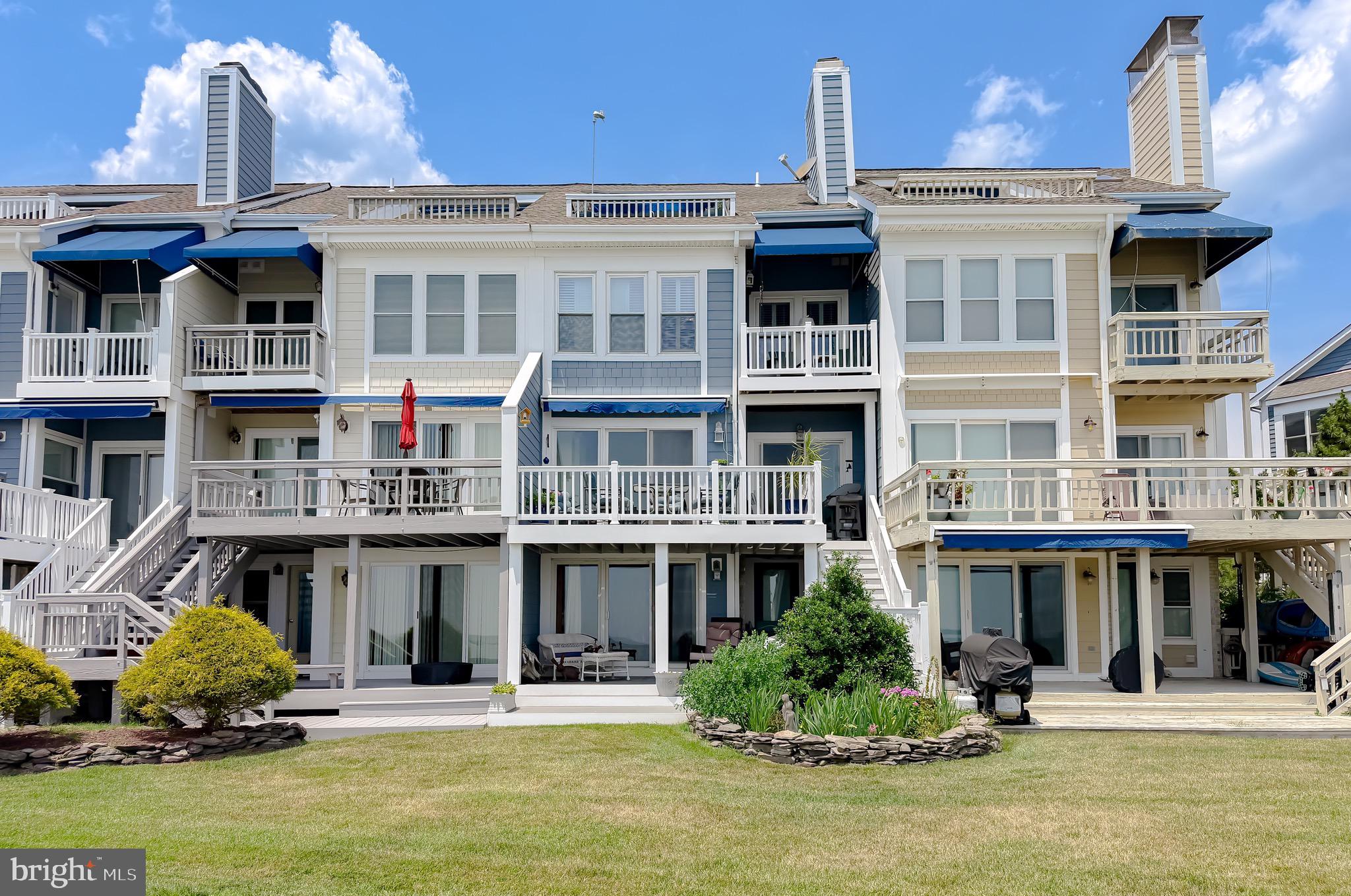 WINDWARD KEY - Residential
