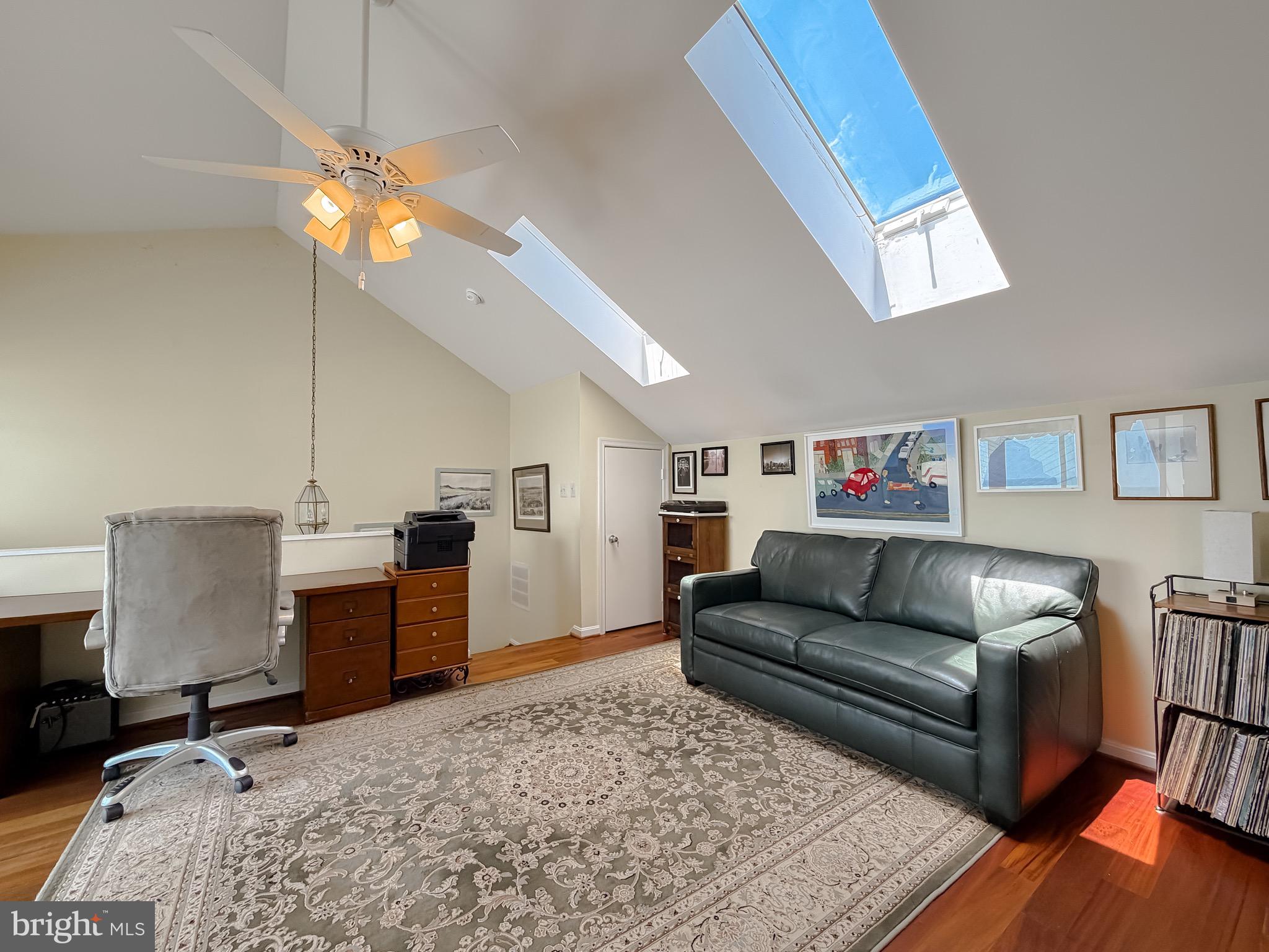 WINDWARD KEY - Residential