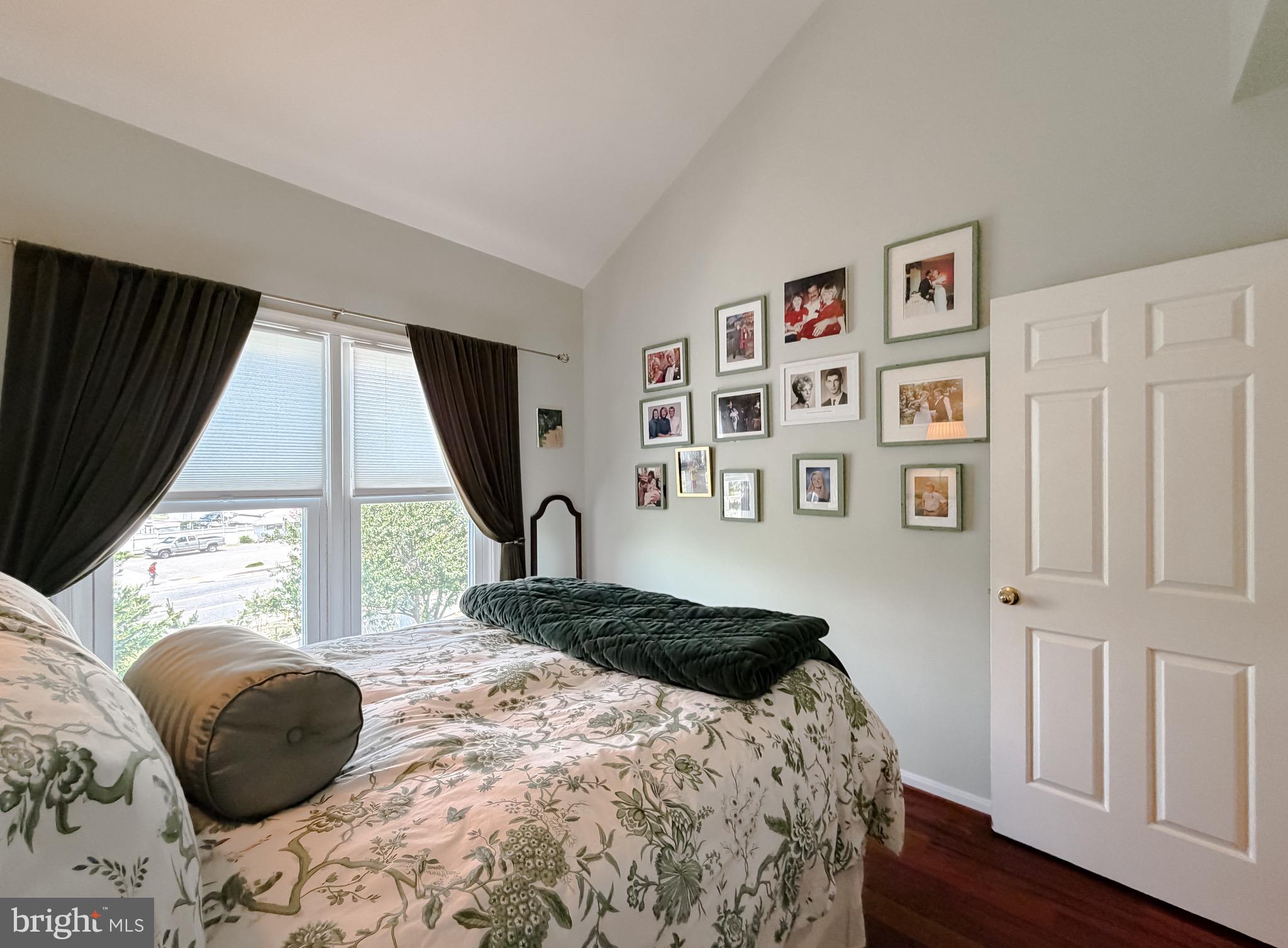 WINDWARD KEY - Residential