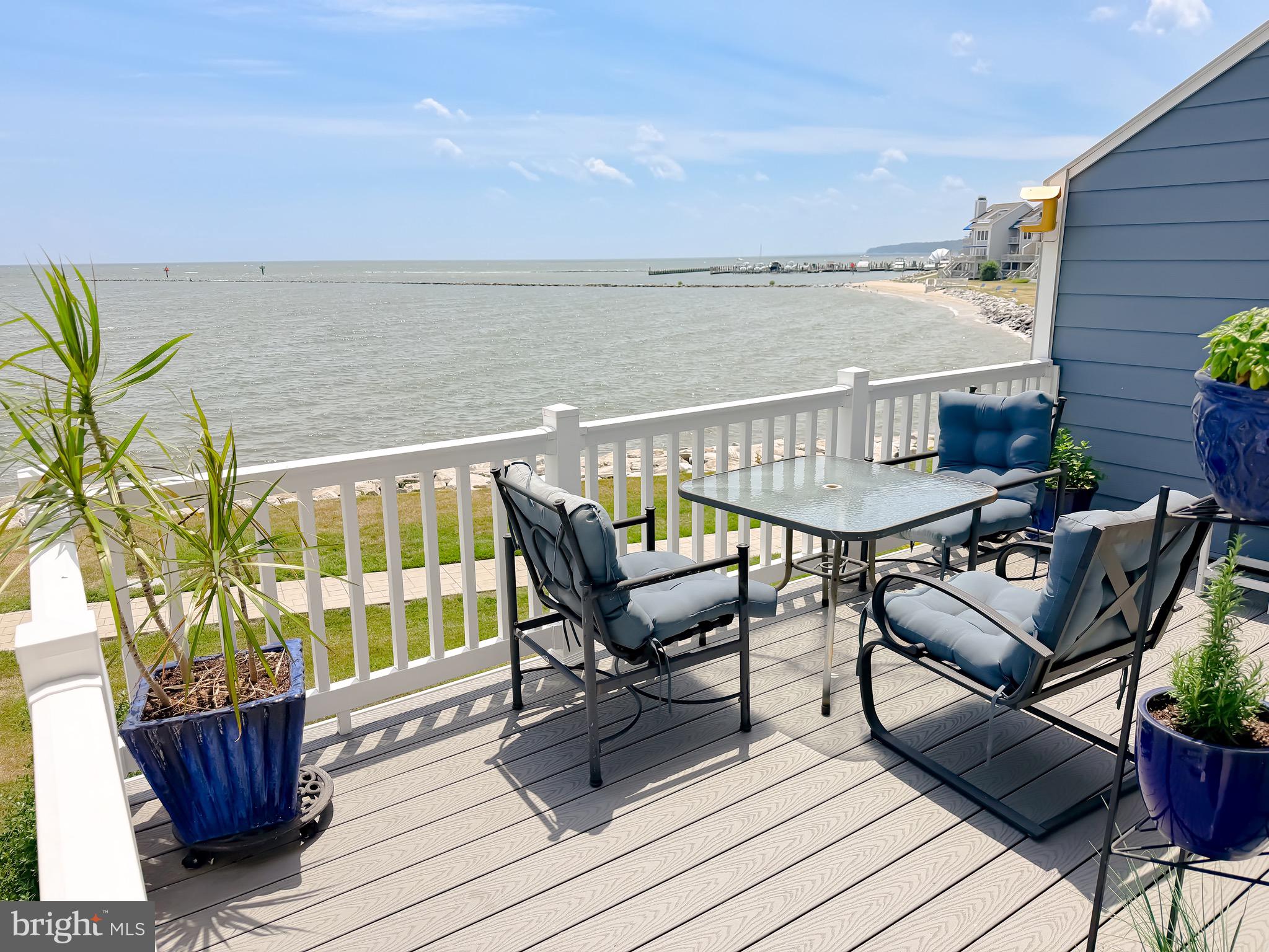 WINDWARD KEY - Residential