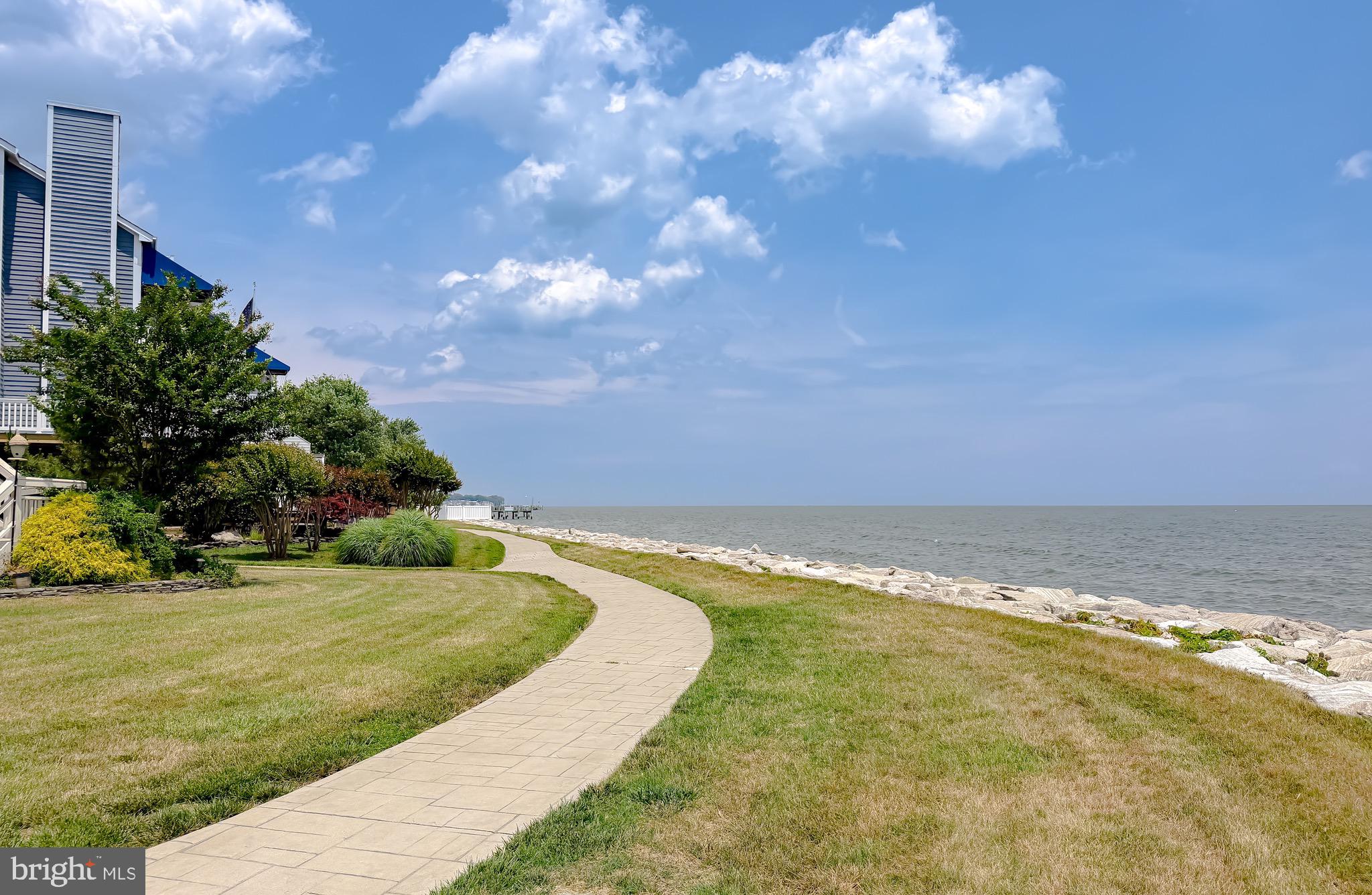WINDWARD KEY - Residential
