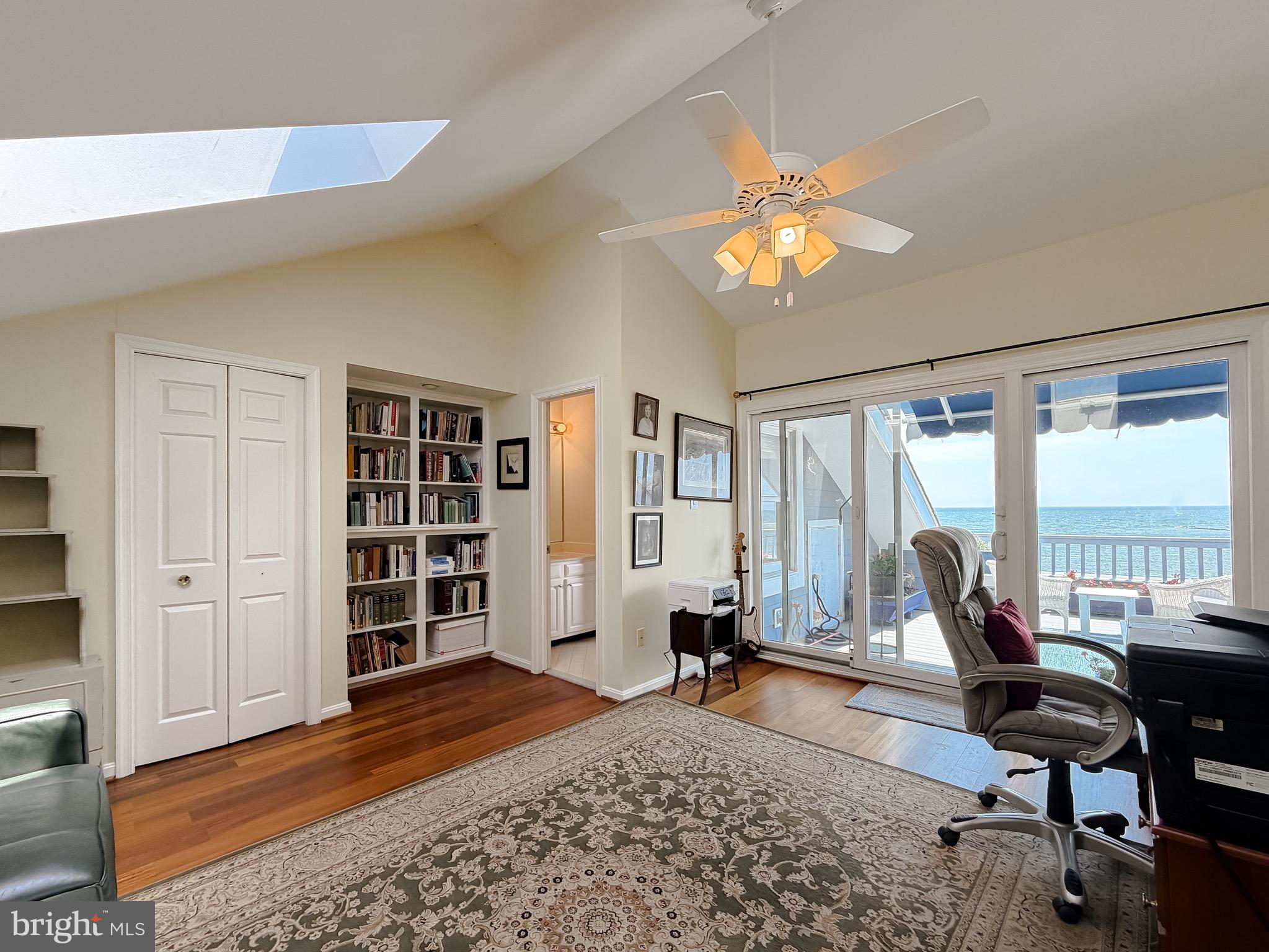 WINDWARD KEY - Residential