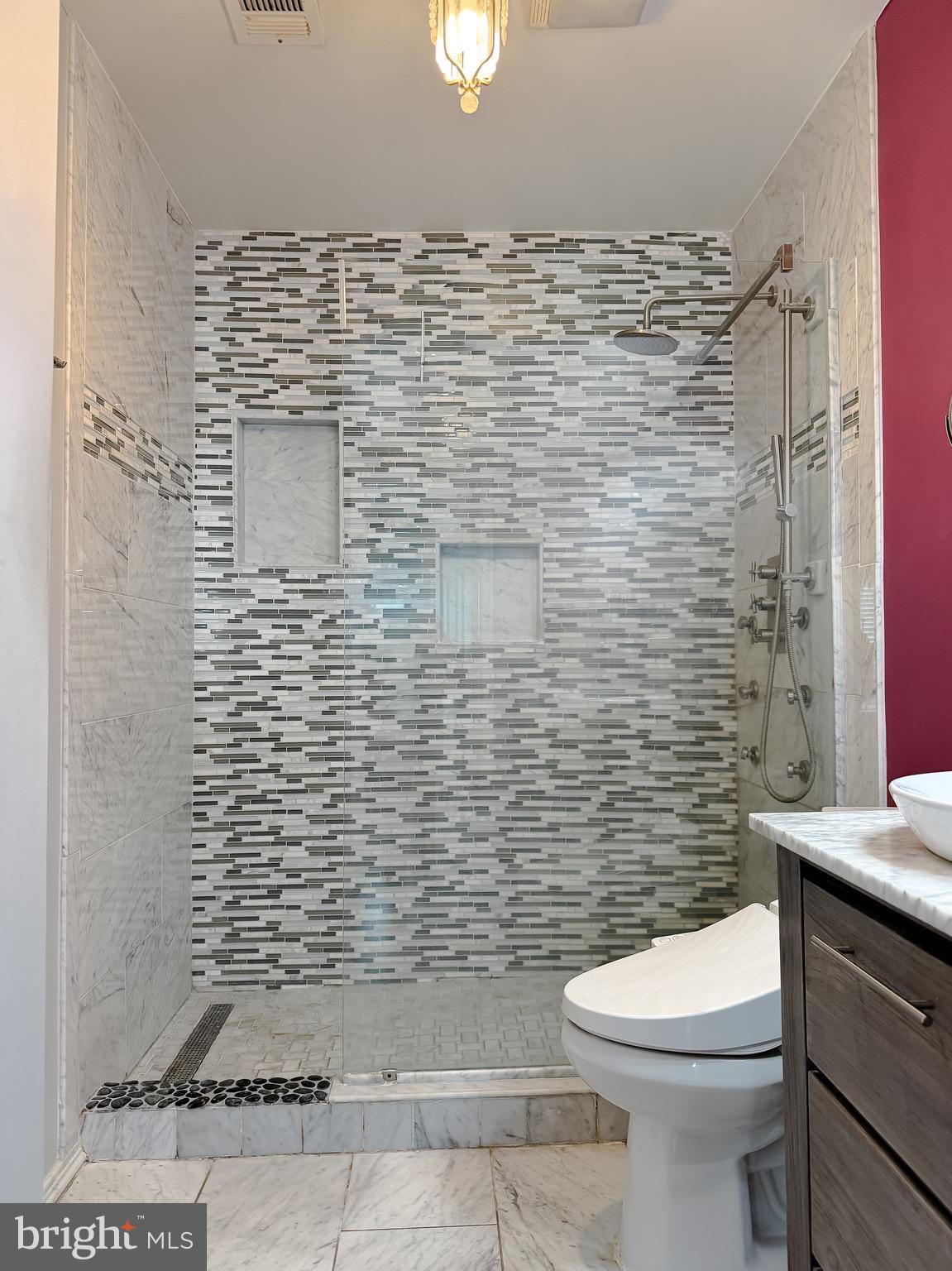 WINDWARD KEY - Residential