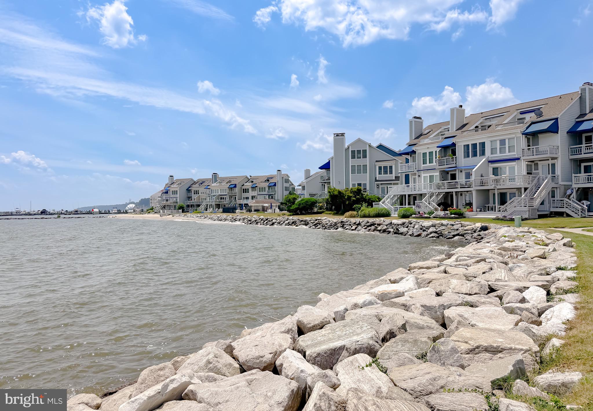 WINDWARD KEY - Residential