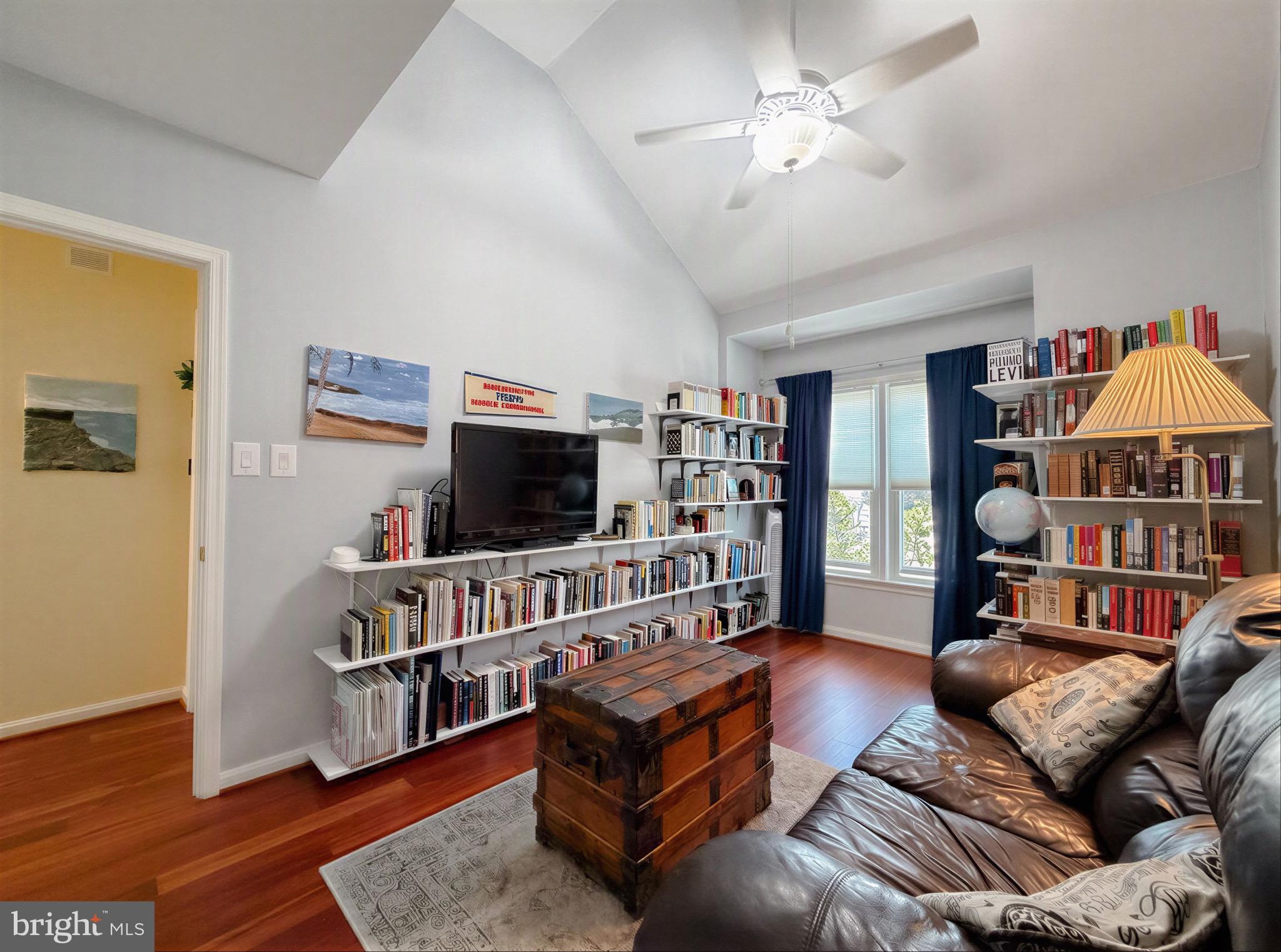 WINDWARD KEY - Residential