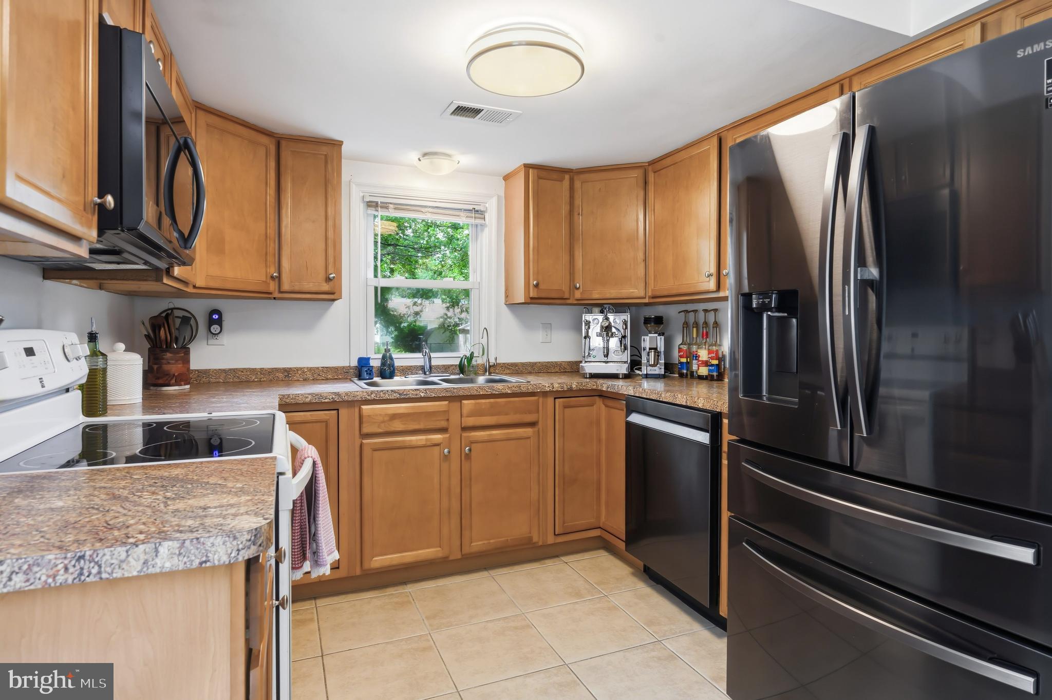 KENT ISLAND ESTATES - Residential