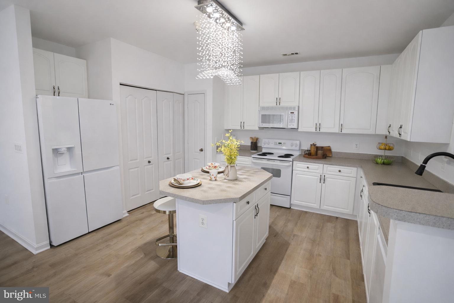 HIGH VIEW AT HUNT VALLEY - Residential