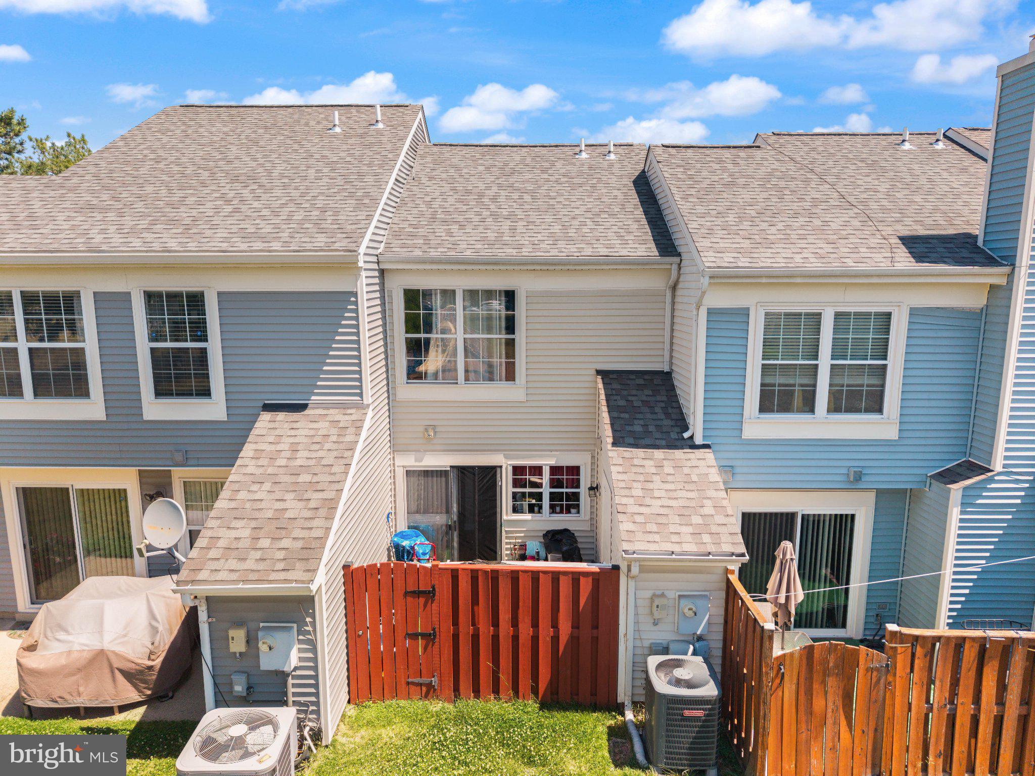 ROLLING RIDGE - Residential