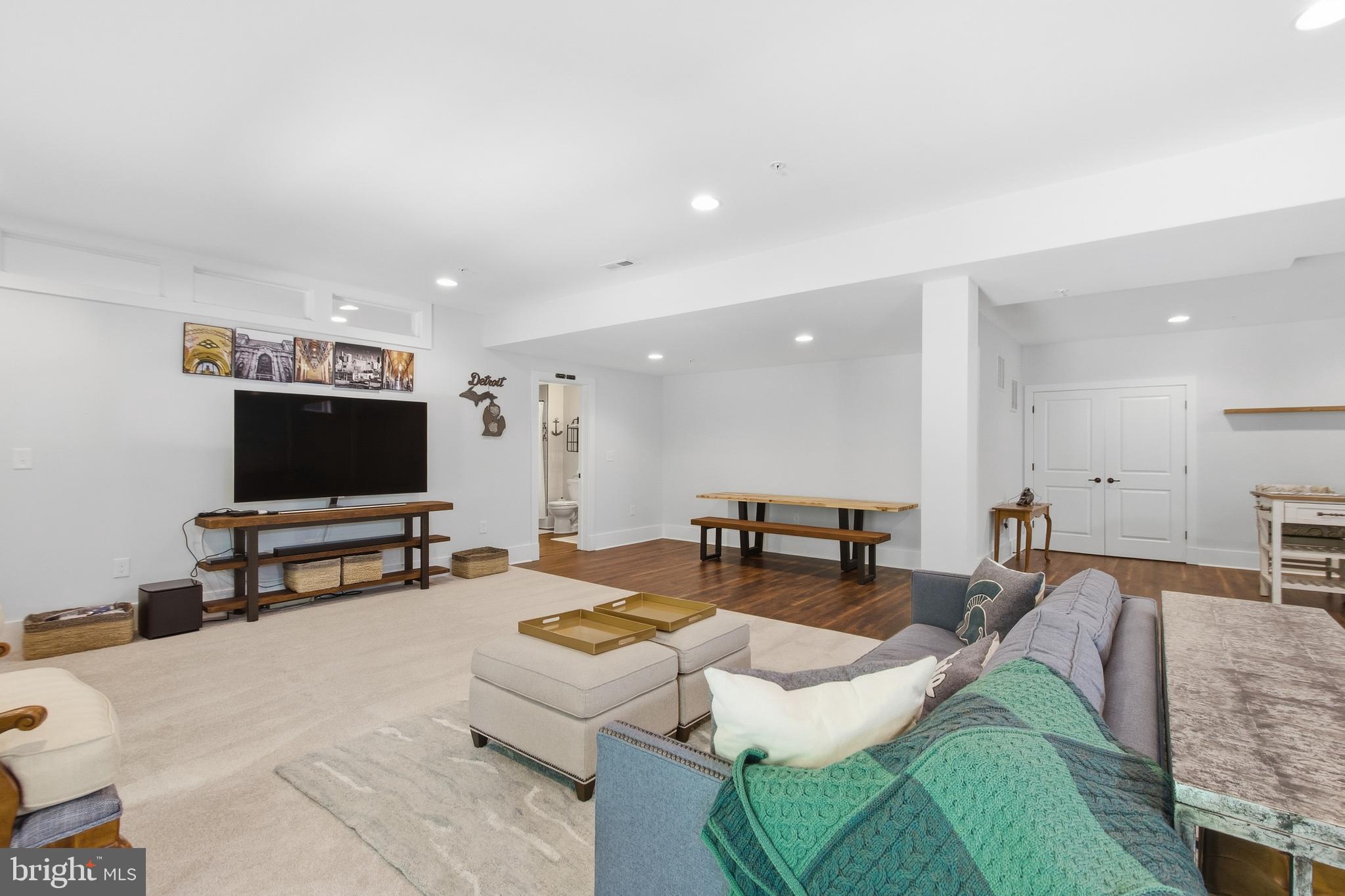 POTOMAC SHORES - Residential