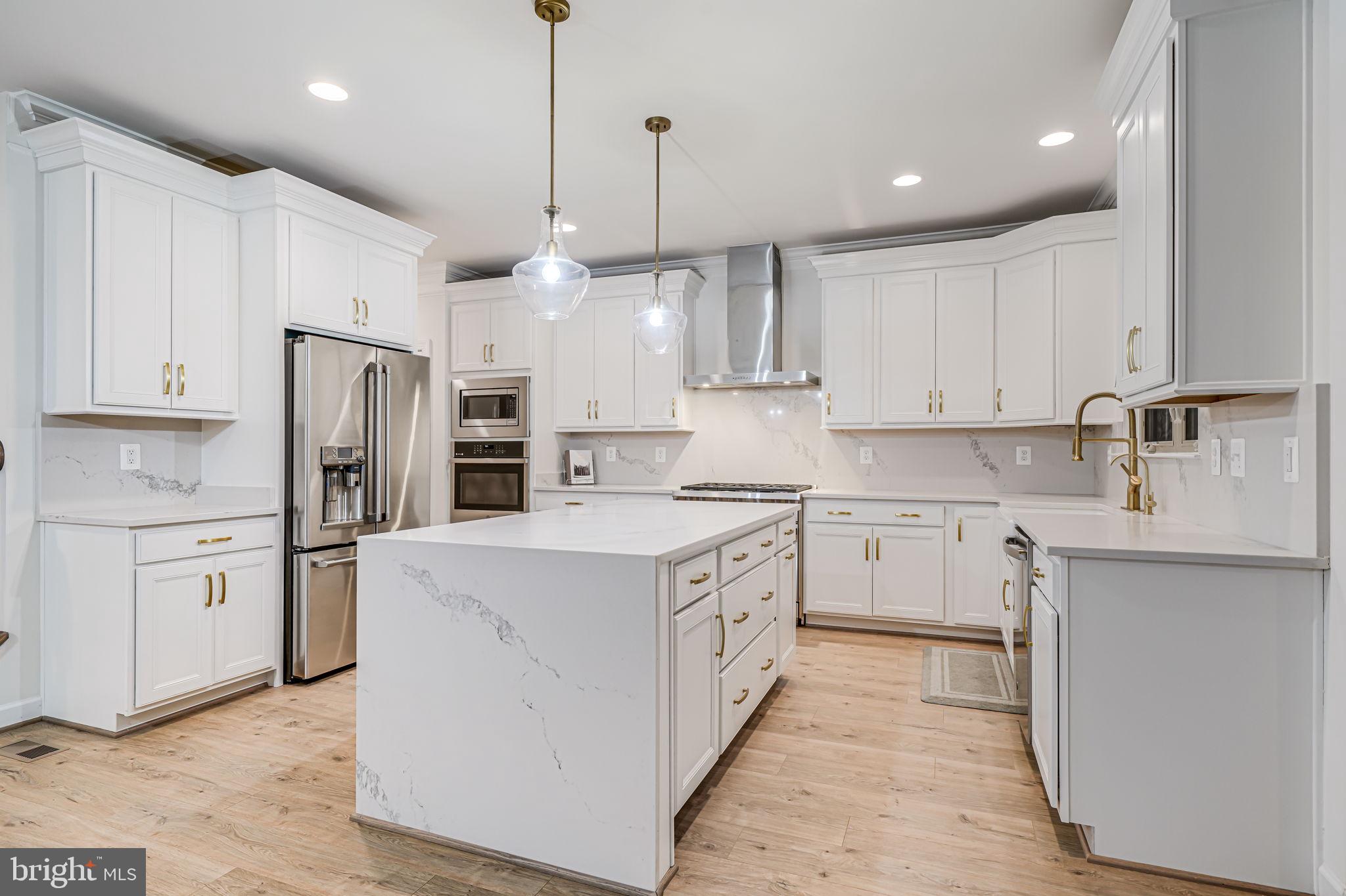 LAKE MANASSAS - Residential