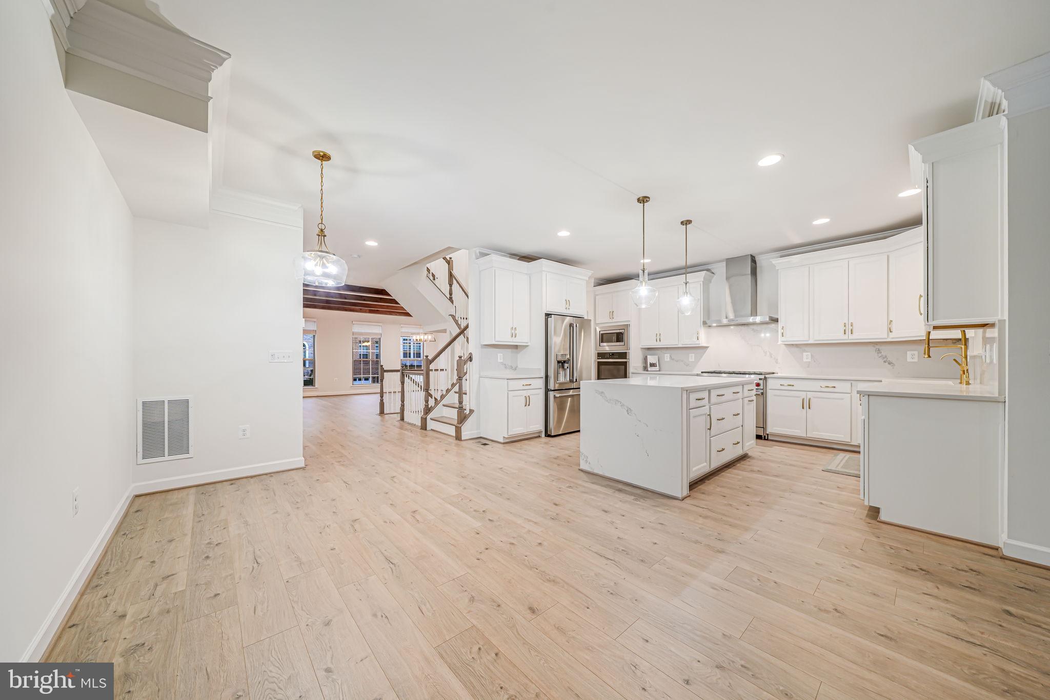 LAKE MANASSAS - Residential