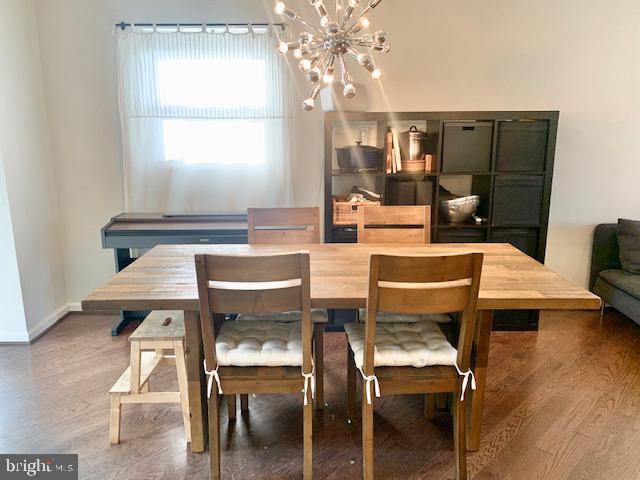 LOCUST HILL ESTATES - Residential Lease