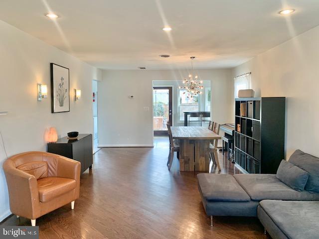 LOCUST HILL ESTATES - Residential Lease