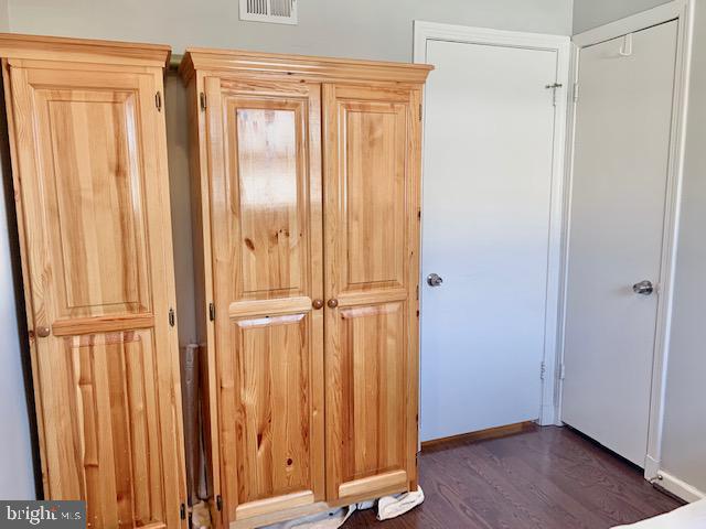 LOCUST HILL ESTATES - Residential Lease