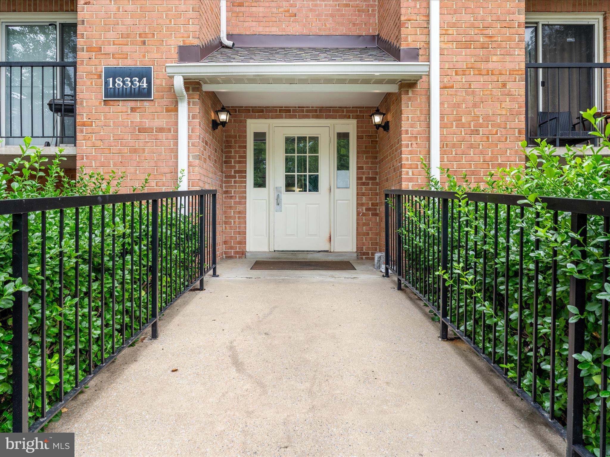 FLOWER HILL - Residential