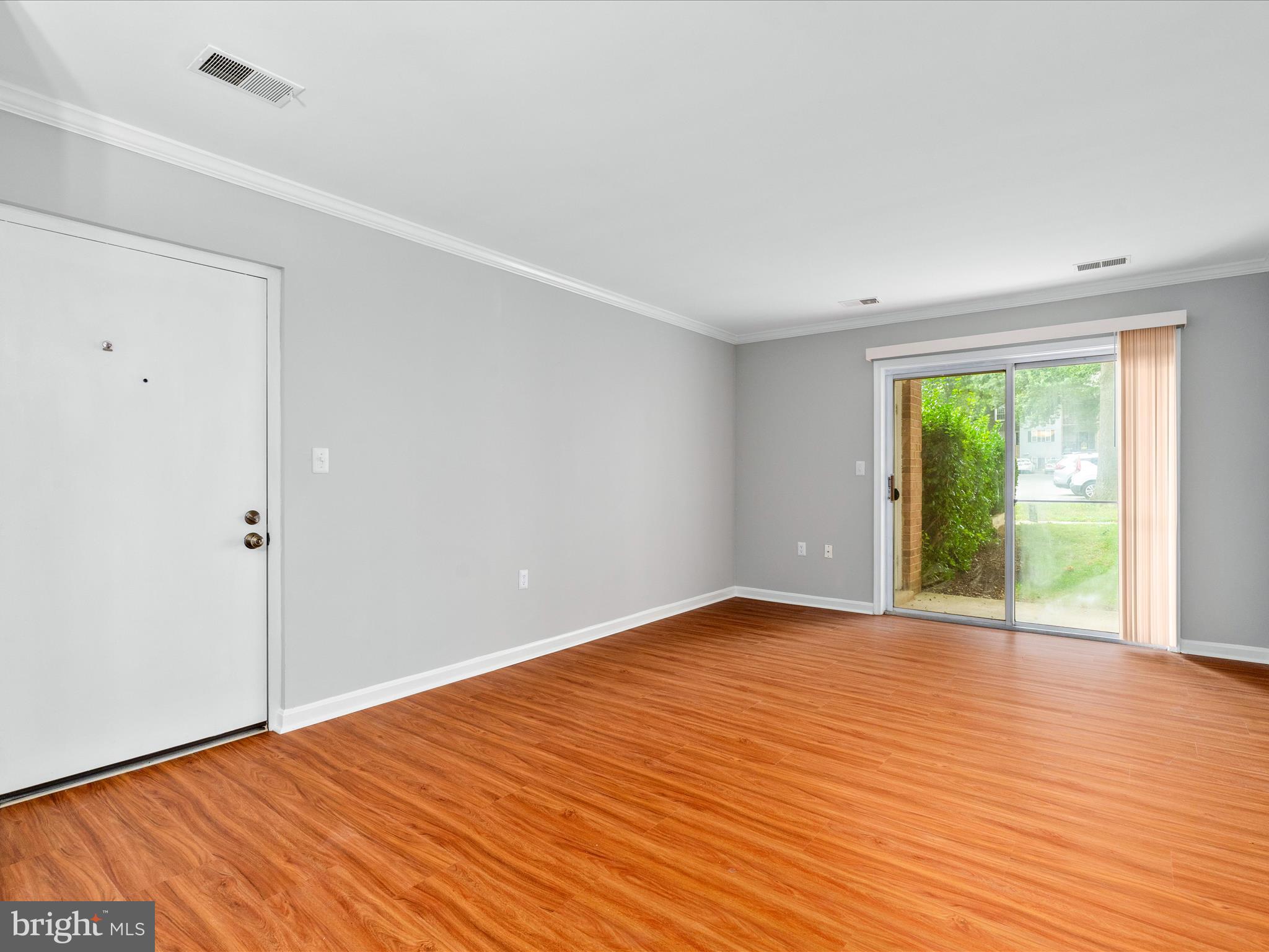 FLOWER HILL - Residential