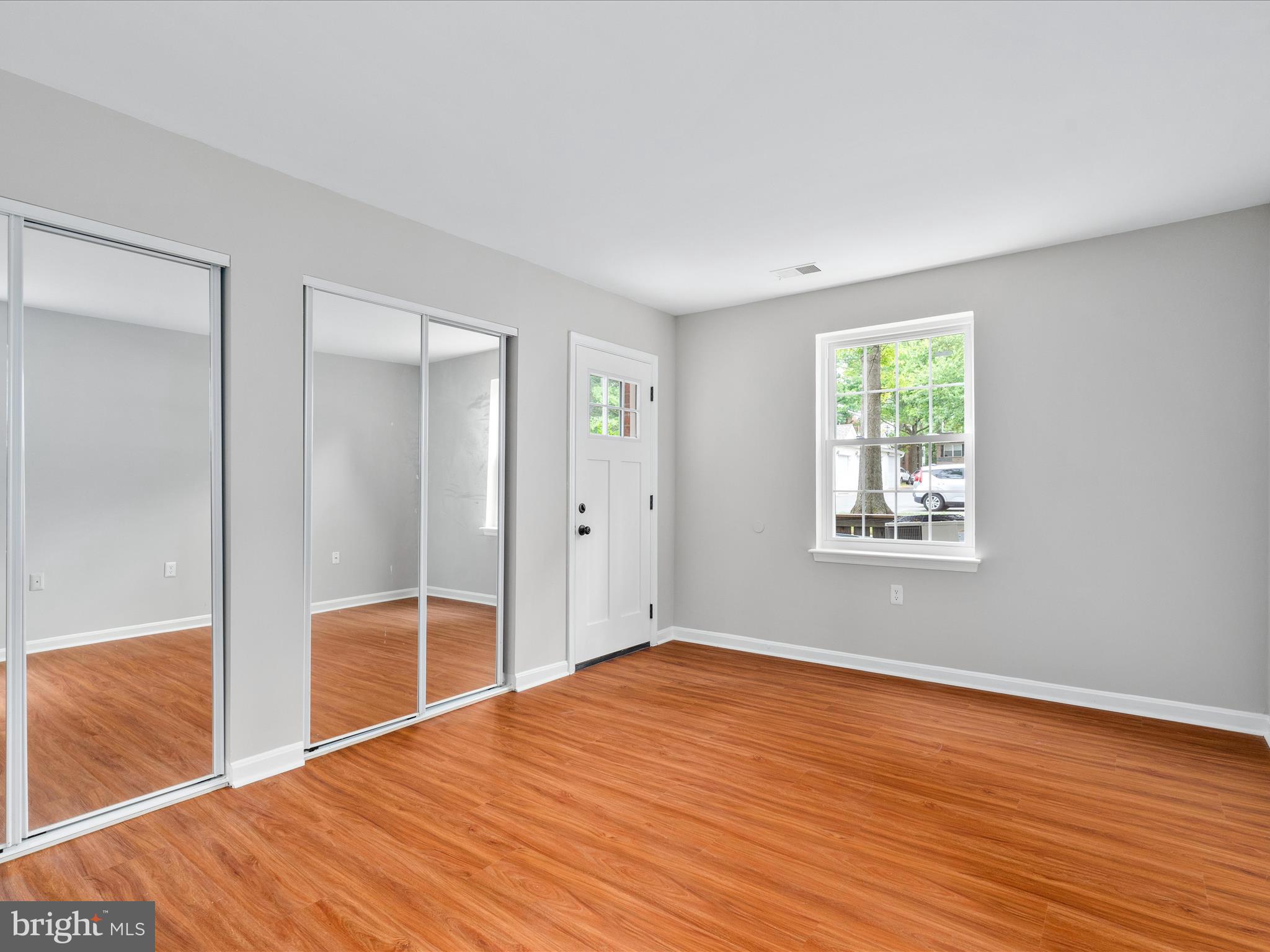 FLOWER HILL - Residential