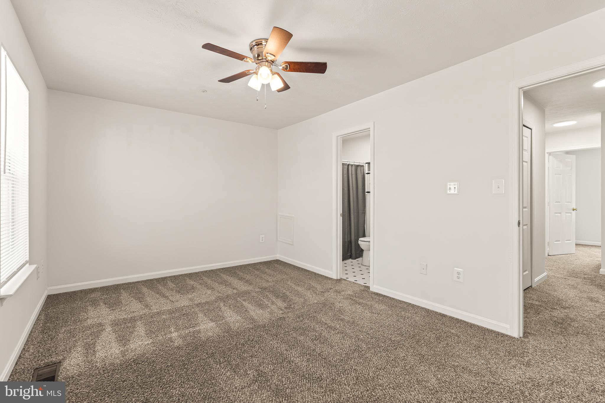 ROBINS GLENN - Residential