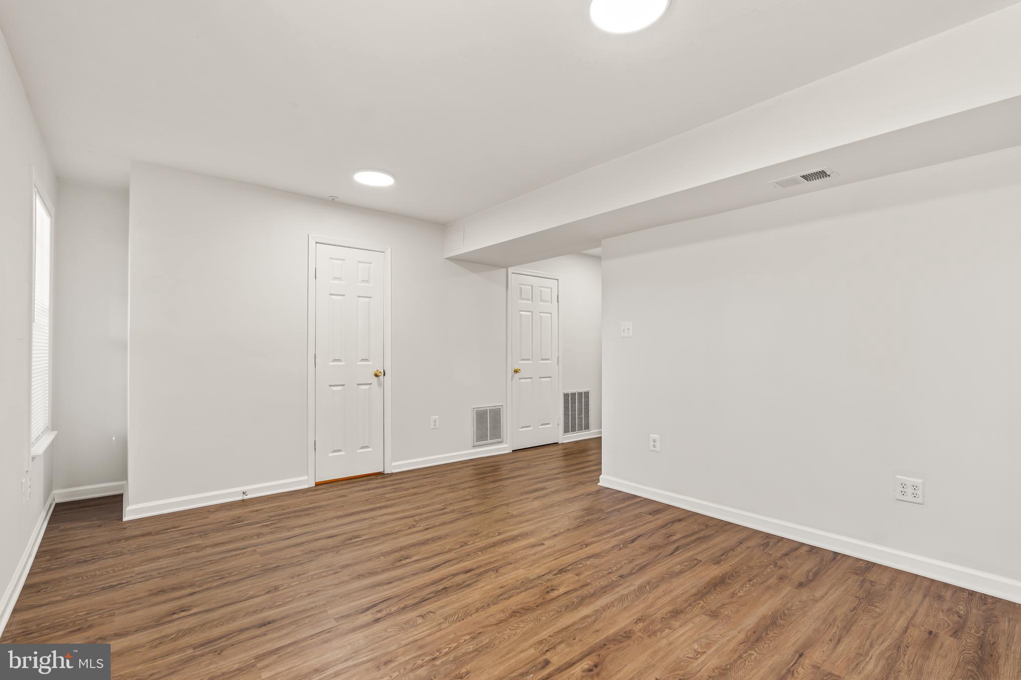ROBINS GLENN - Residential