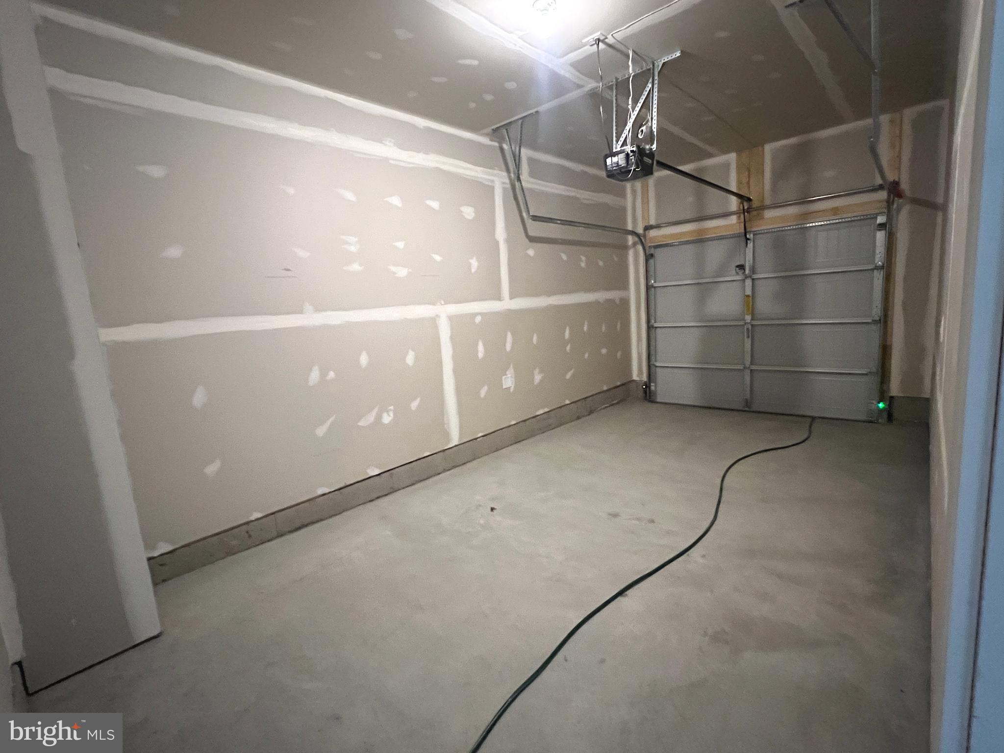 VALLEY VIEW - Residential Lease