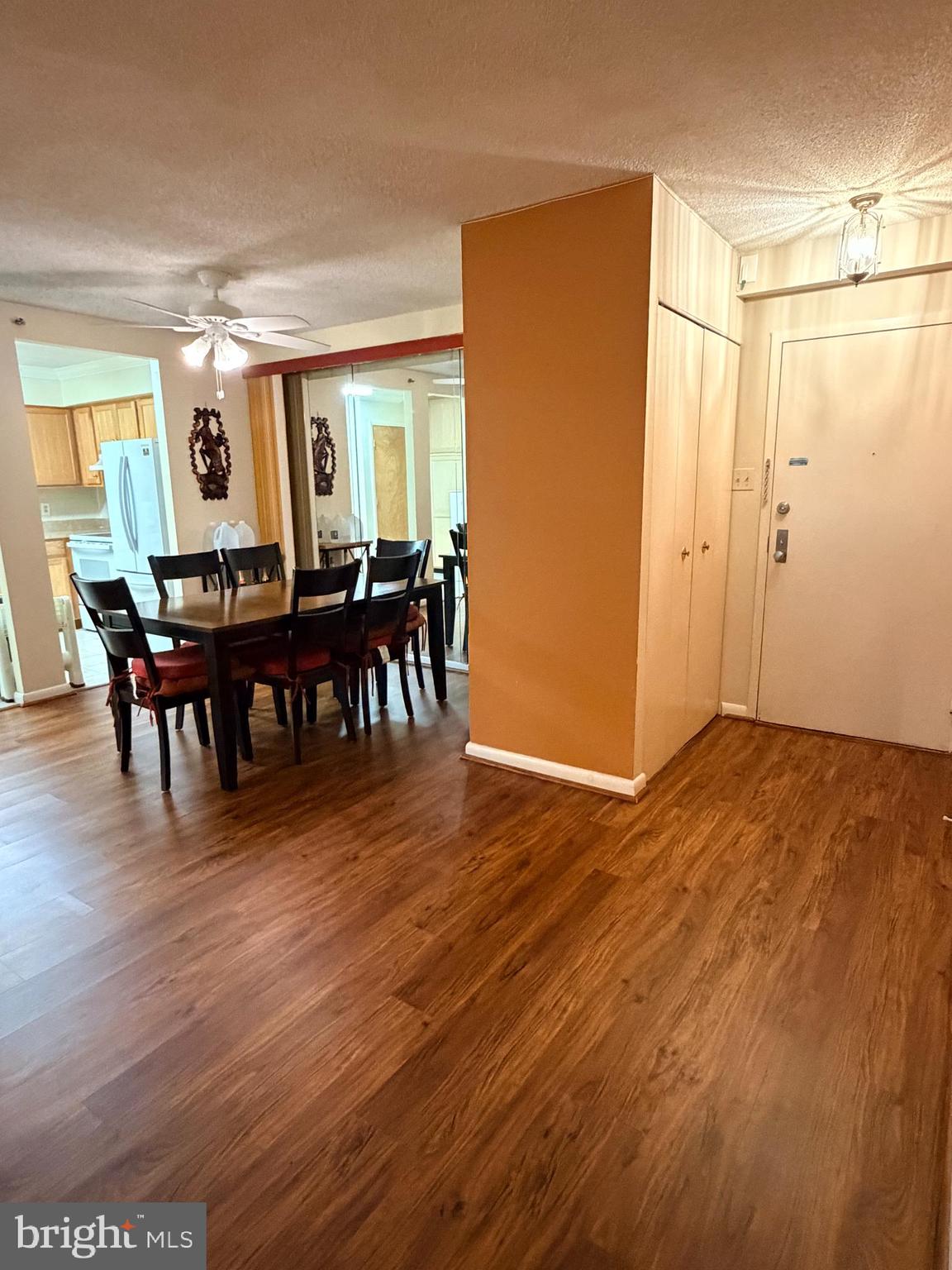 RACQUET CLUB - Residential