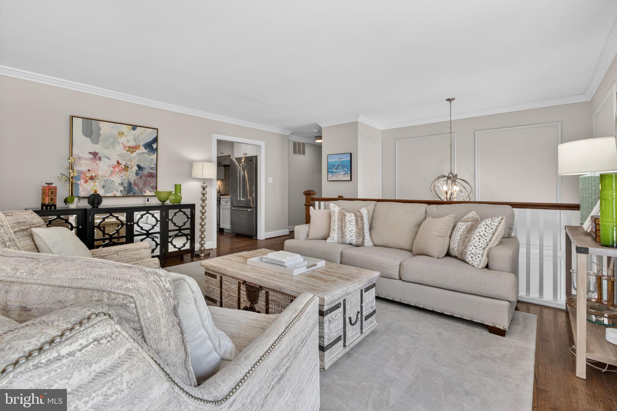 COUNTRY CLUB HILLS - Residential