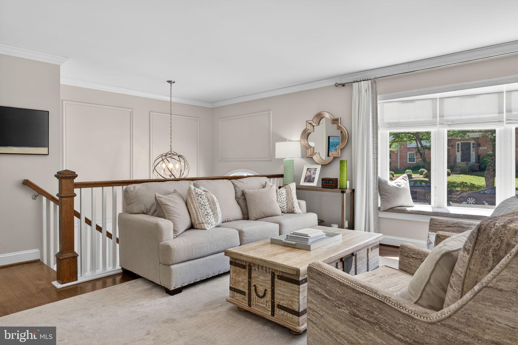 COUNTRY CLUB HILLS - Residential