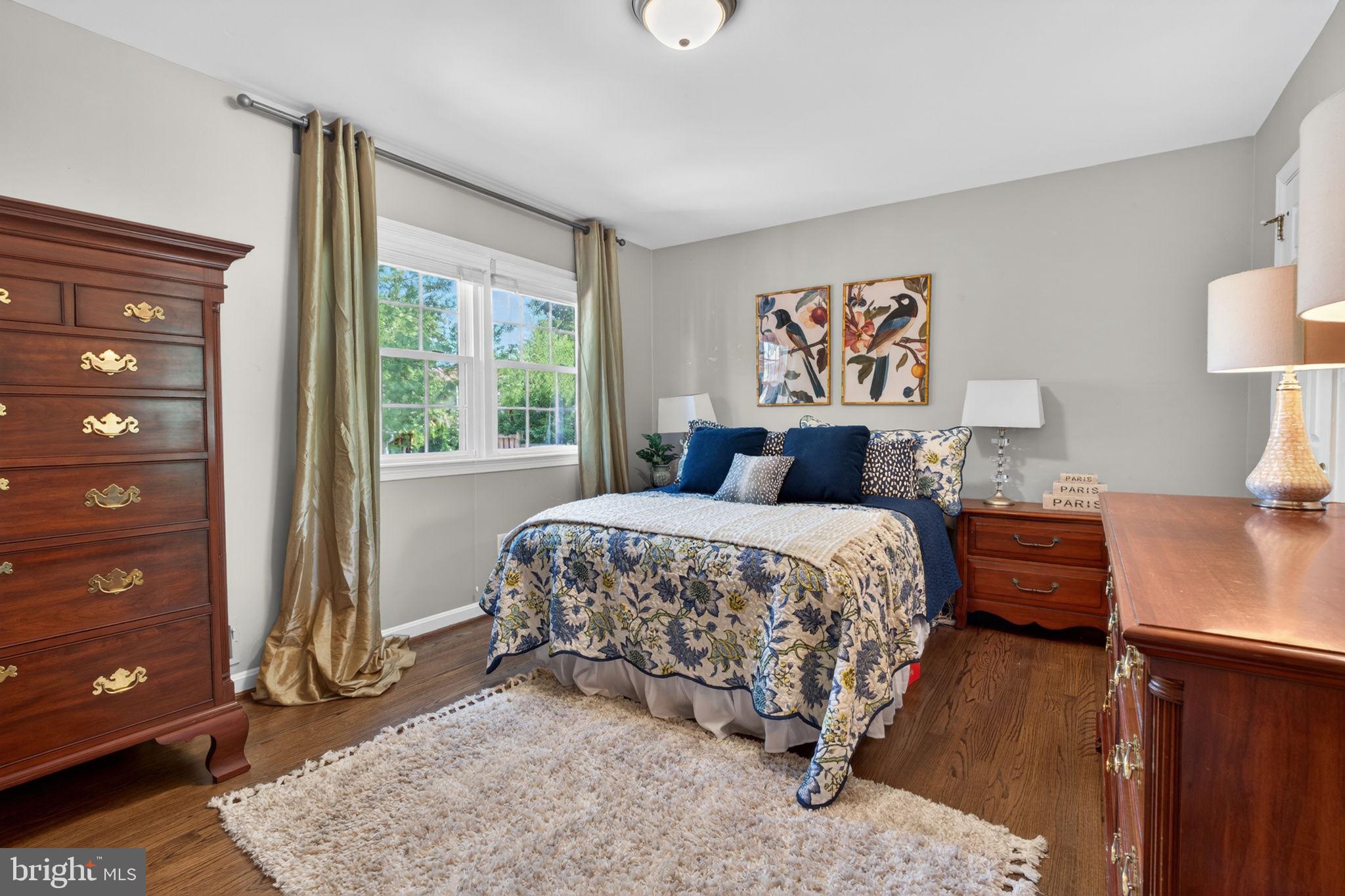 COUNTRY CLUB HILLS - Residential