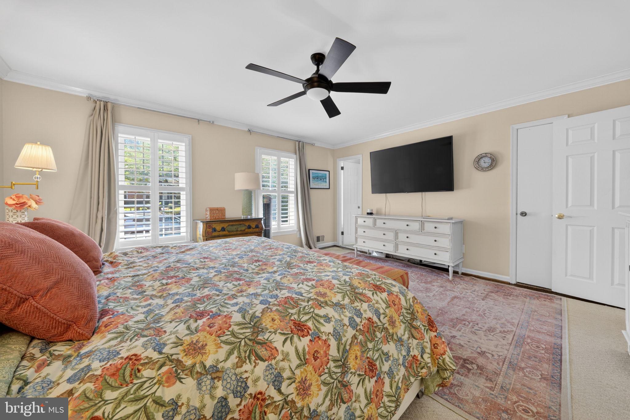 COUNTRY CLUB HILLS - Residential