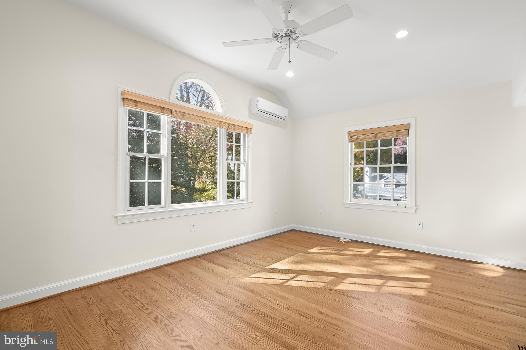 WESTMORELAND HILLS - Residential