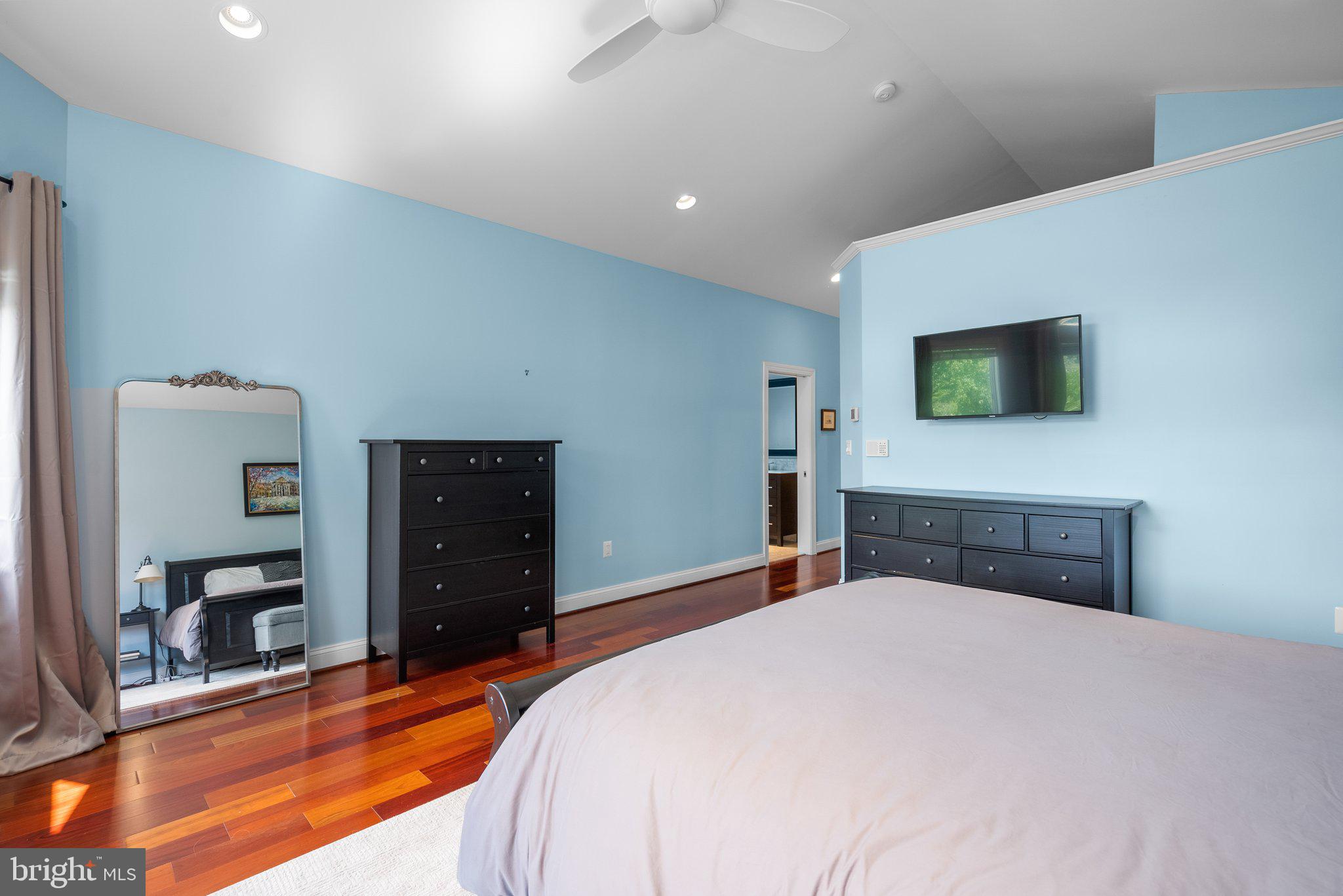 MANHATTAN BEACH - Residential