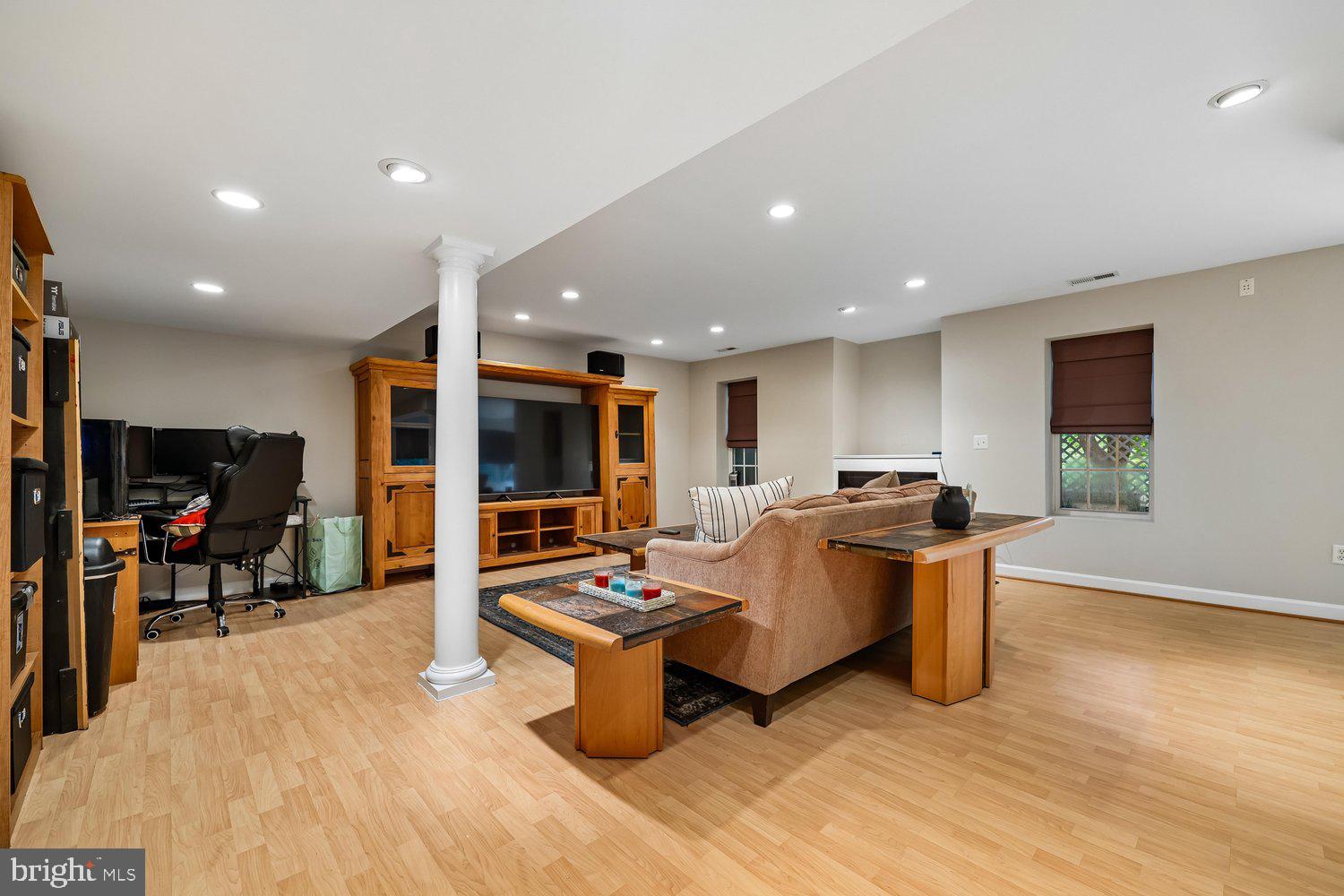 TAYLORSTOWN - Residential