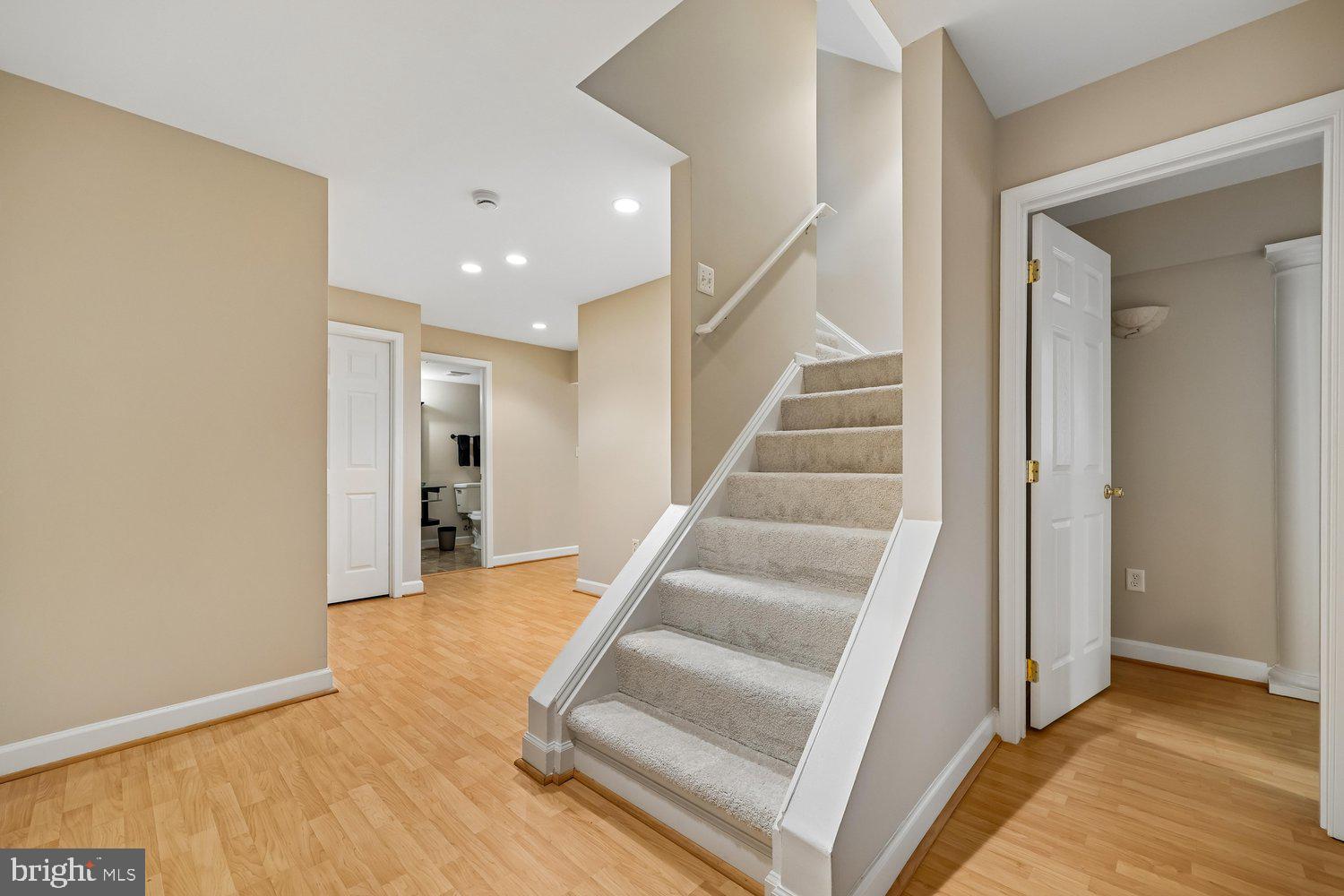 TAYLORSTOWN - Residential
