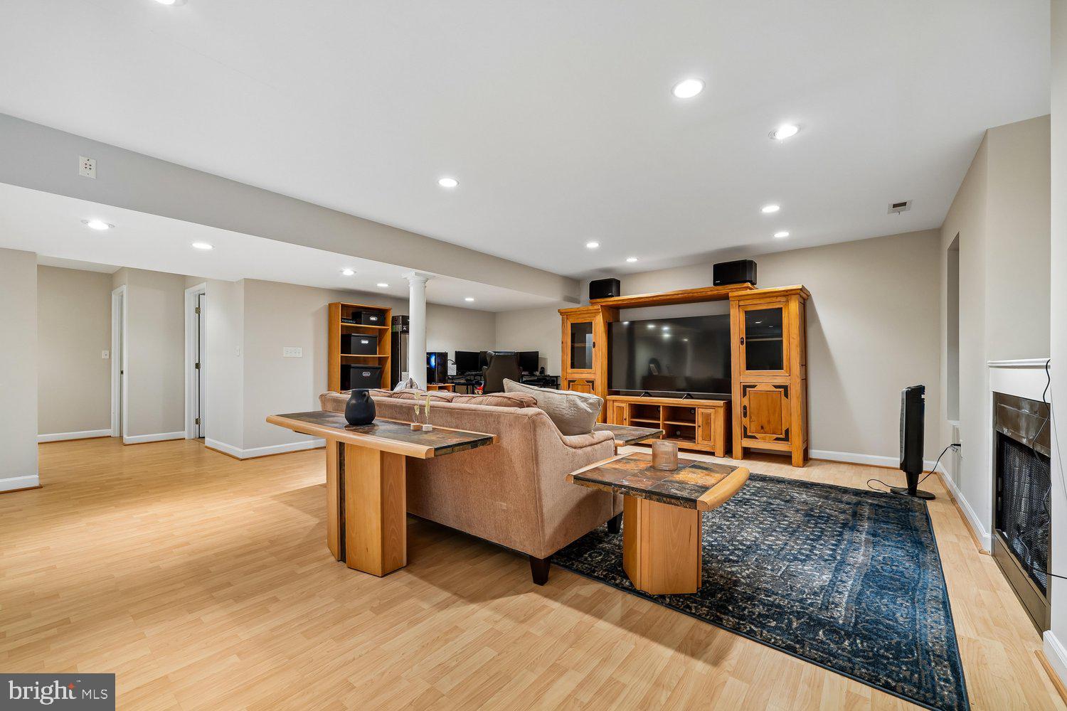 TAYLORSTOWN - Residential