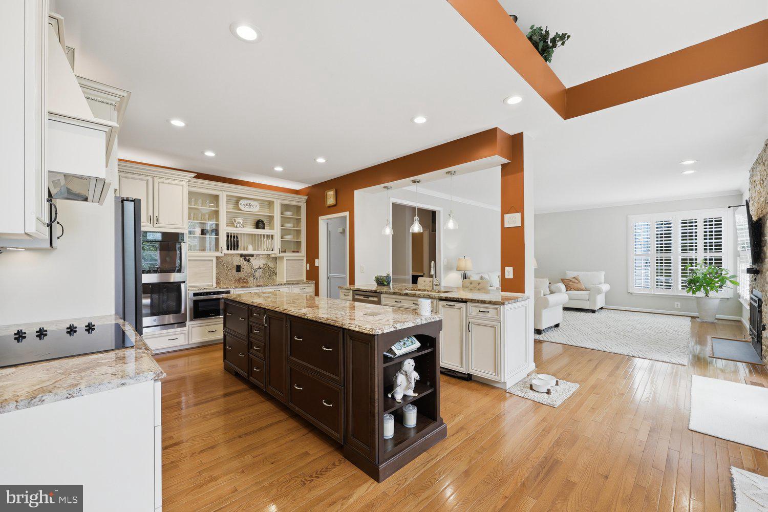 TAYLORSTOWN - Residential