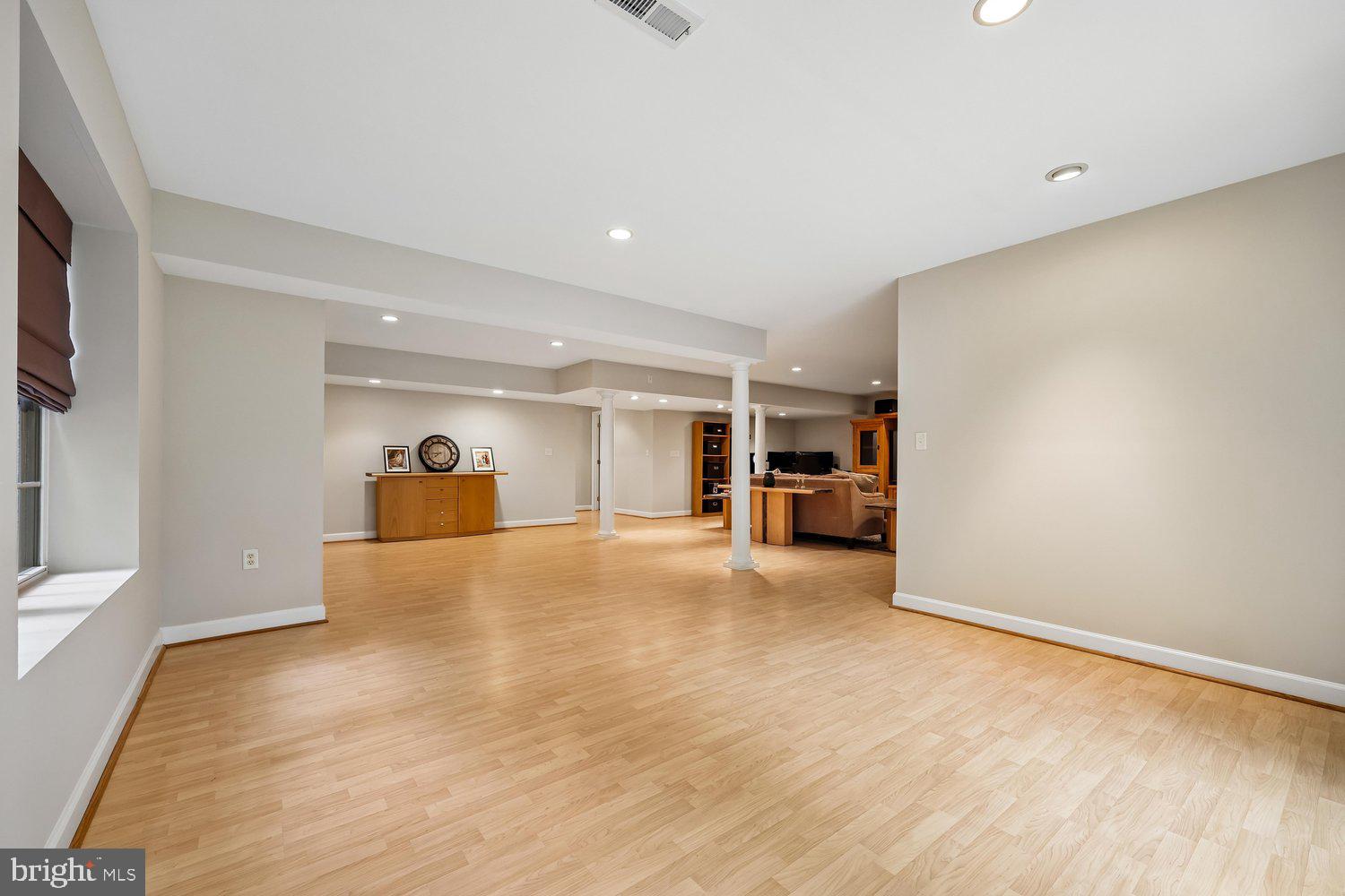 TAYLORSTOWN - Residential