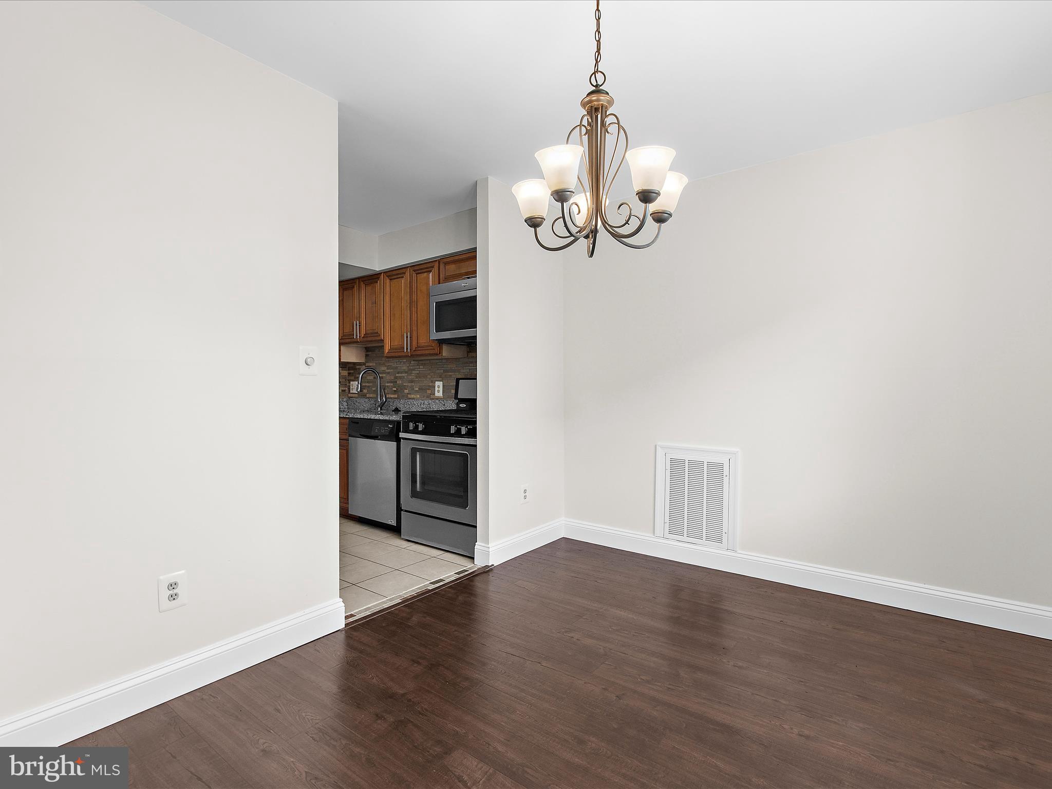 VILLAGE OF LONG REACH - Residential