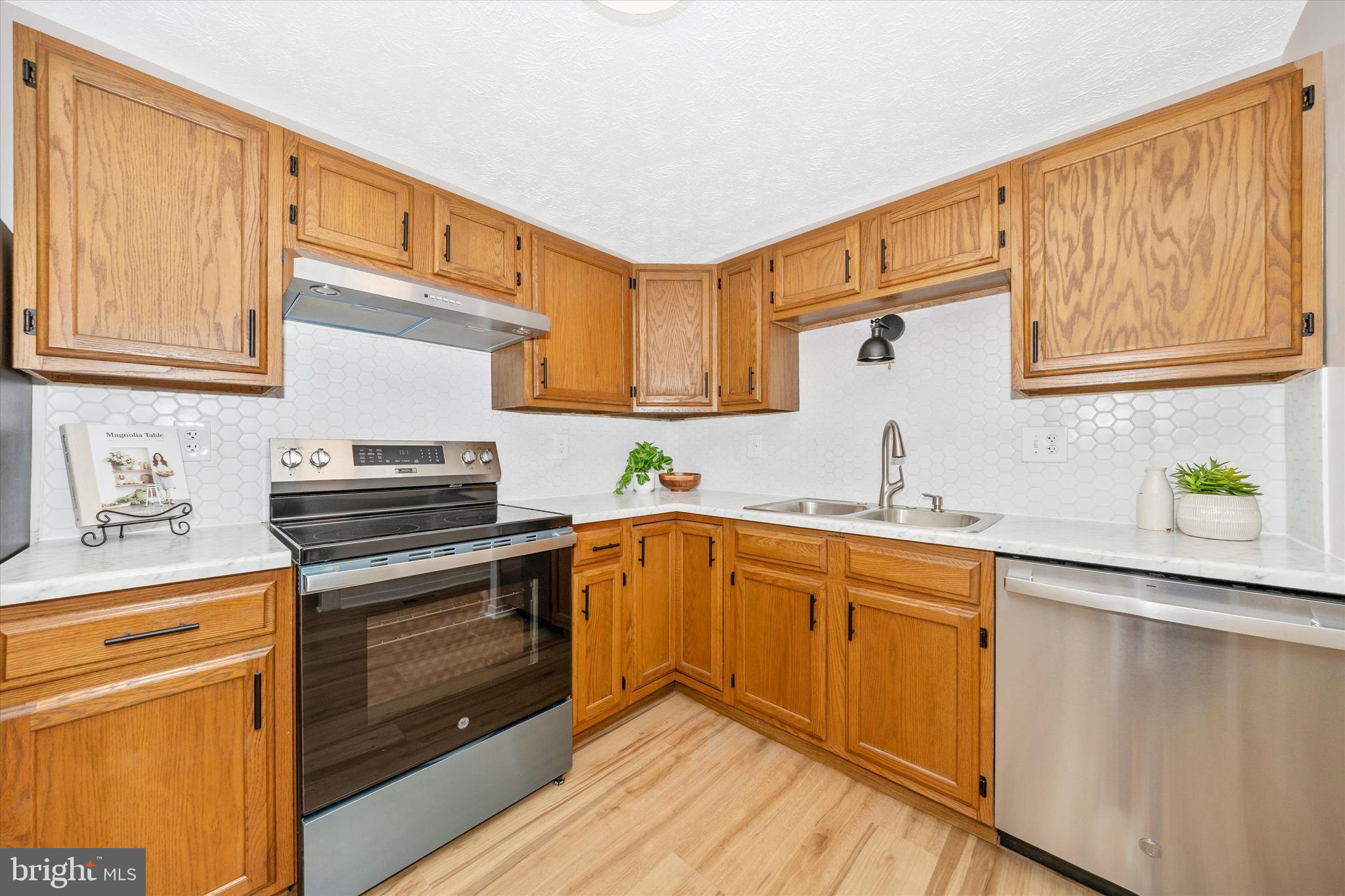 WILLOWCREST - Residential