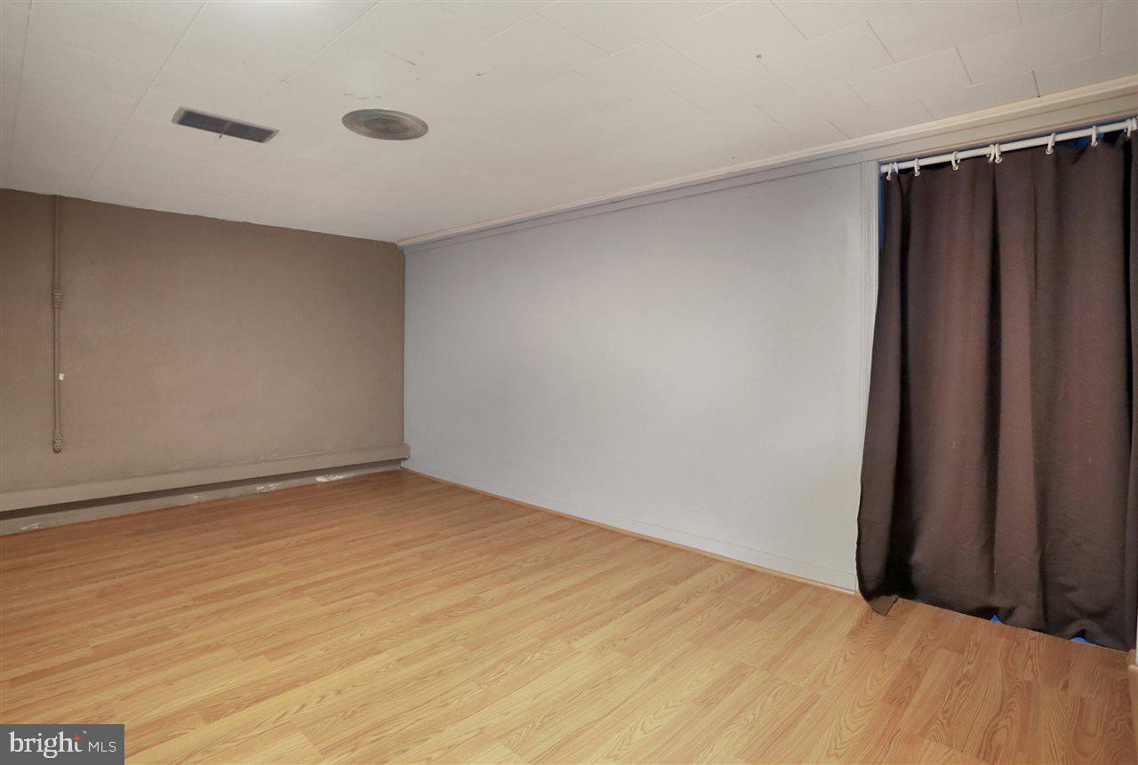 EAST YORK - Residential