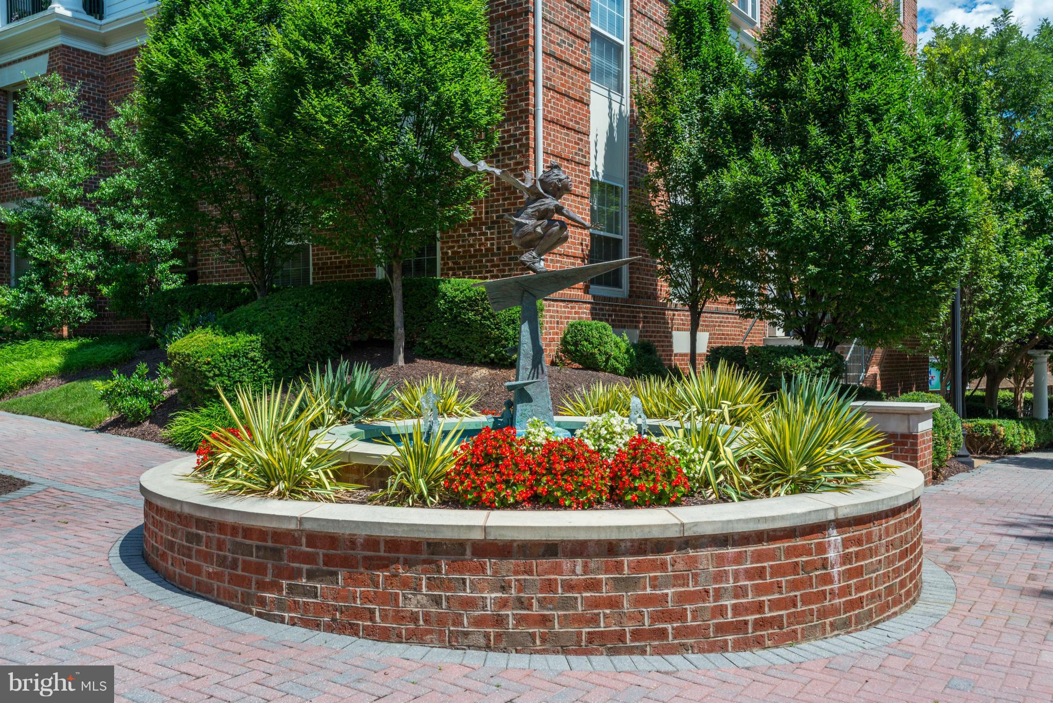 THE COLONNADE AT KENTLANDS - Residential