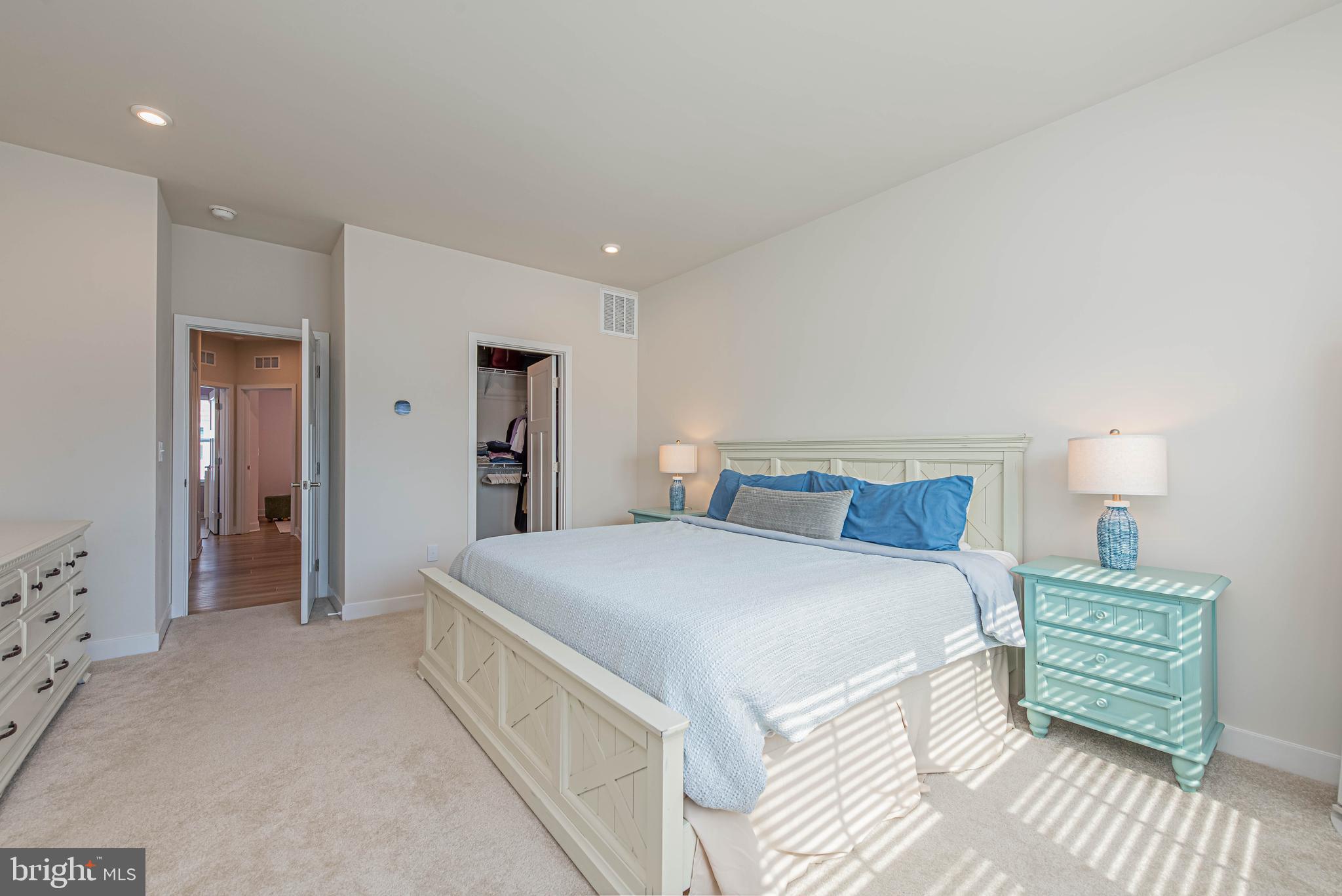 BAYSIDE - Residential
