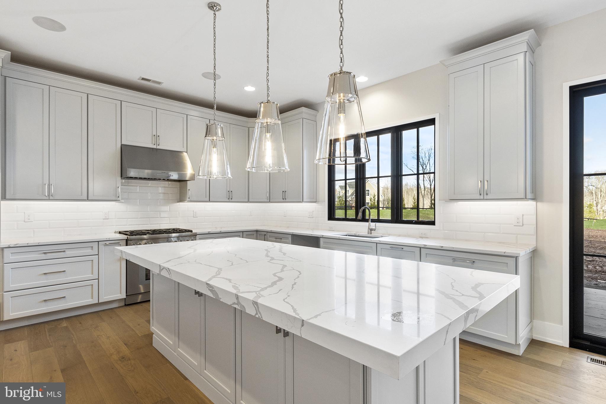 MEADOW CREEK - Residential